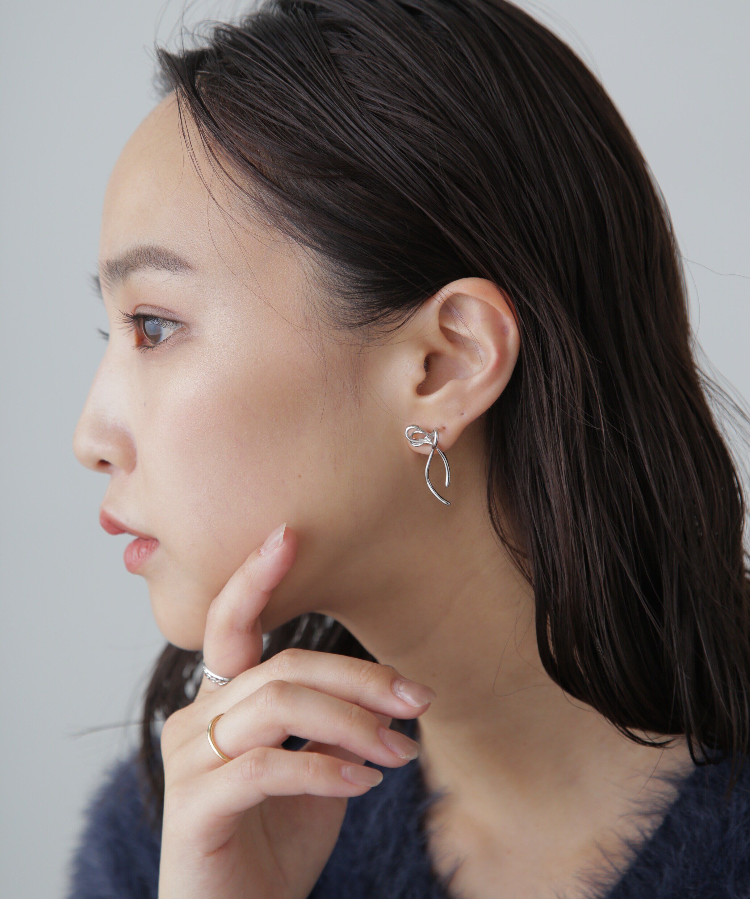  「リボンピアス」|その他|シルバー