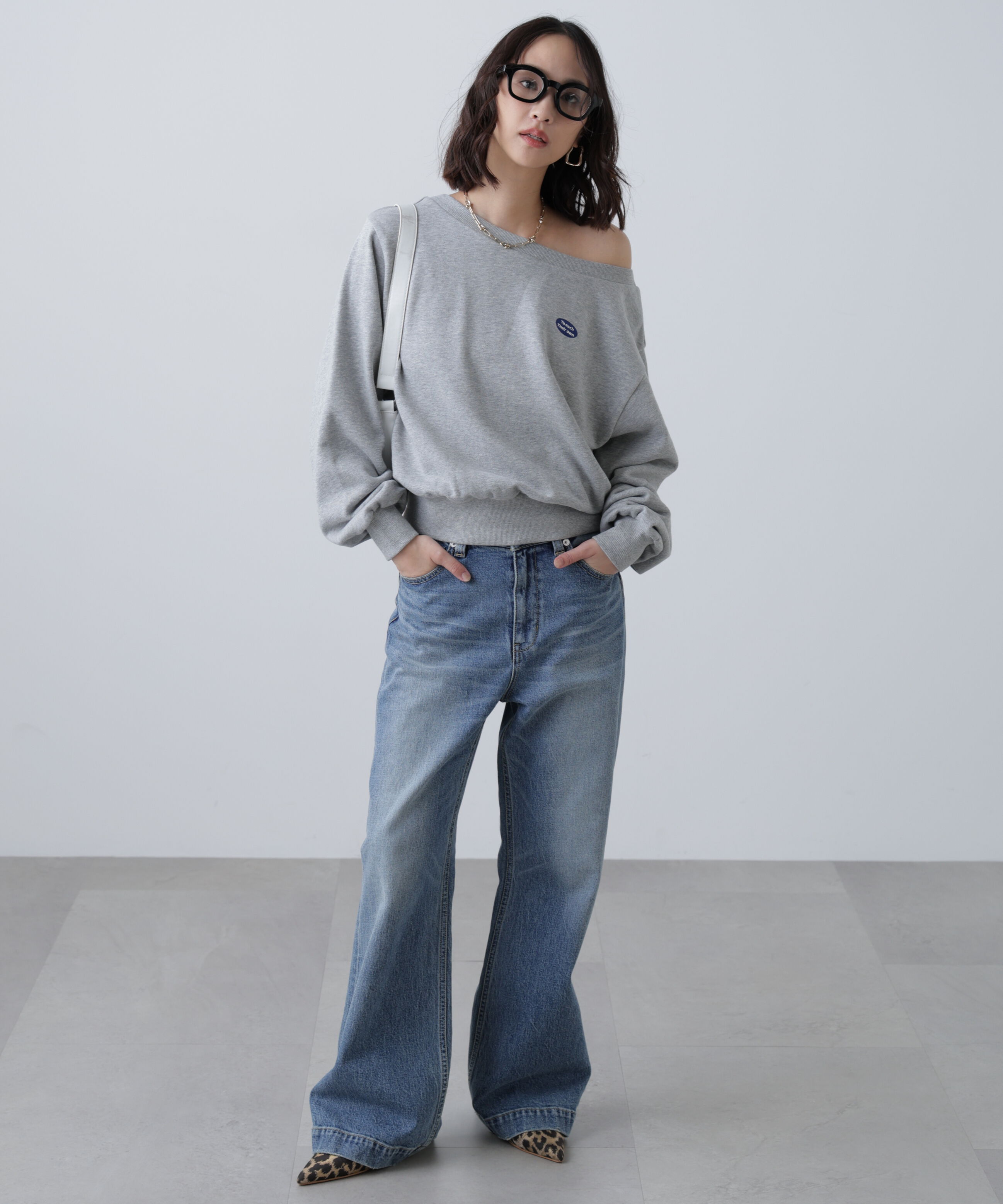  「オフショルワンポイント刺繍スウェット」|Tシャツ・カットソー|