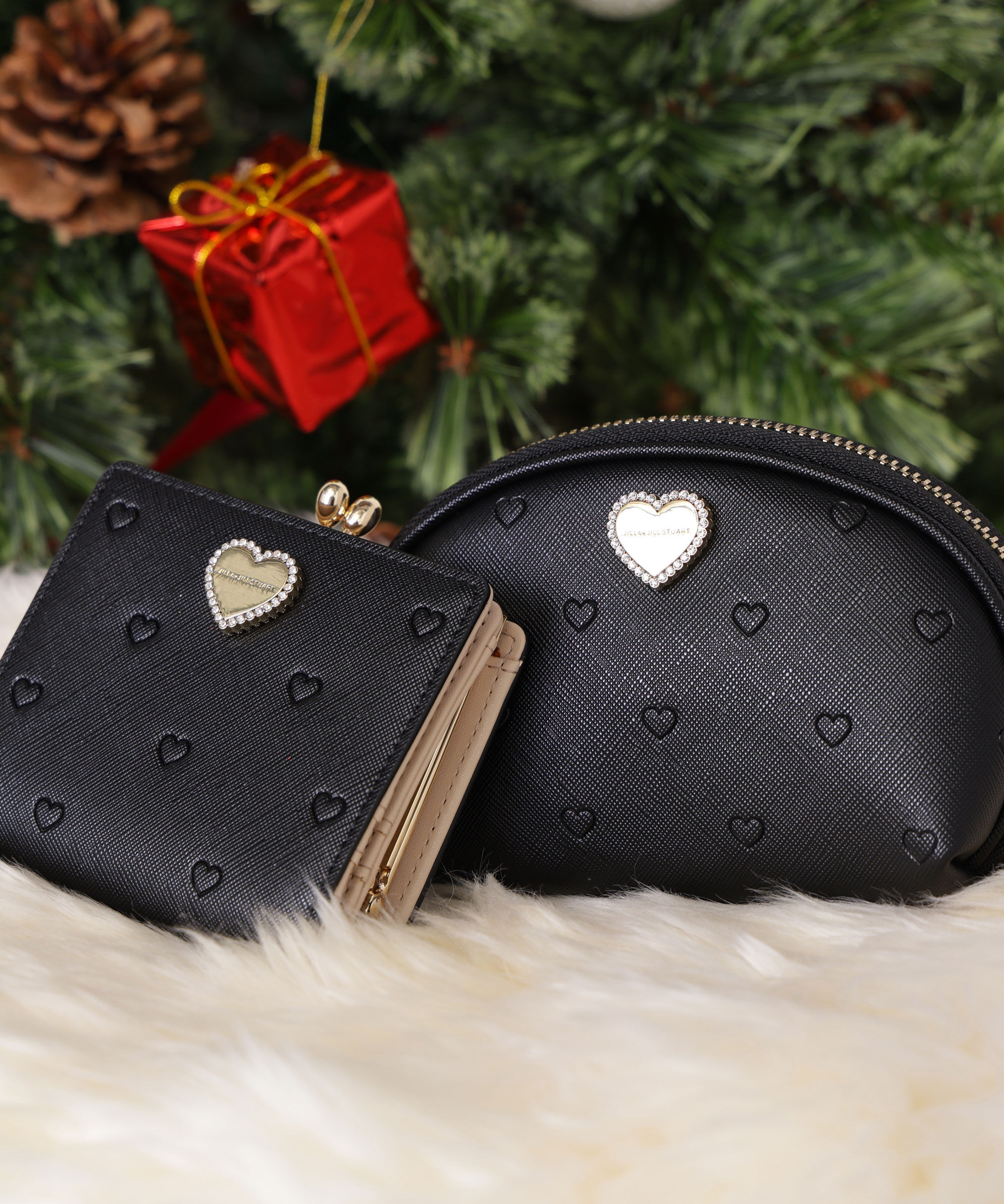  「エンボスハートポーチ」|財布|