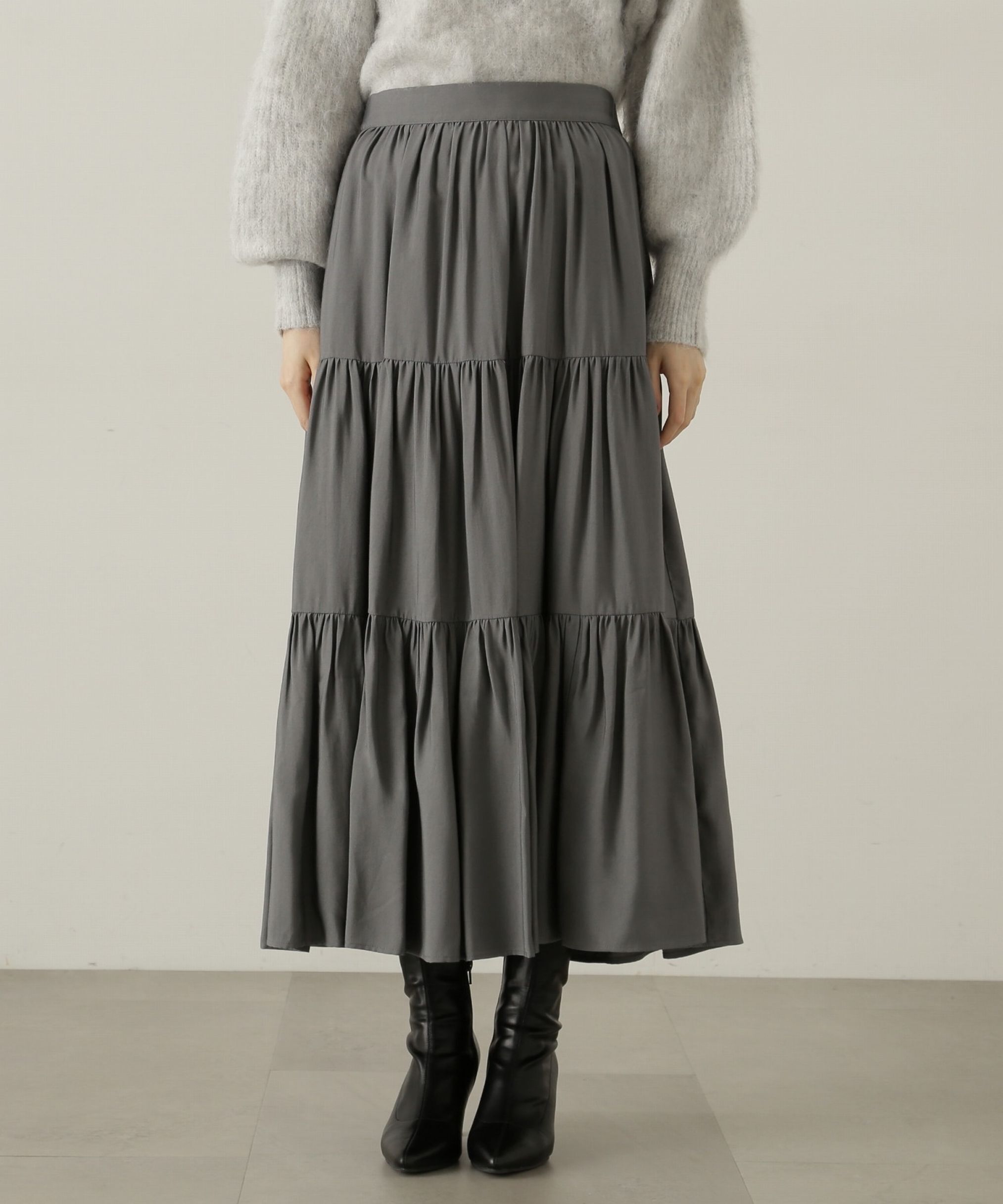 PROPORTION BODY DRESSING「パウダーサテンティアードスカート　24AW」|スカート|