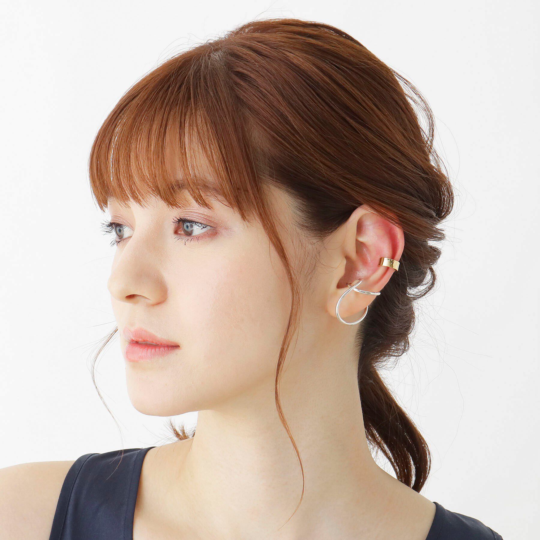 COCOSHNIK「シルバー クロスウェーブ イヤーカフ」|イヤリング|