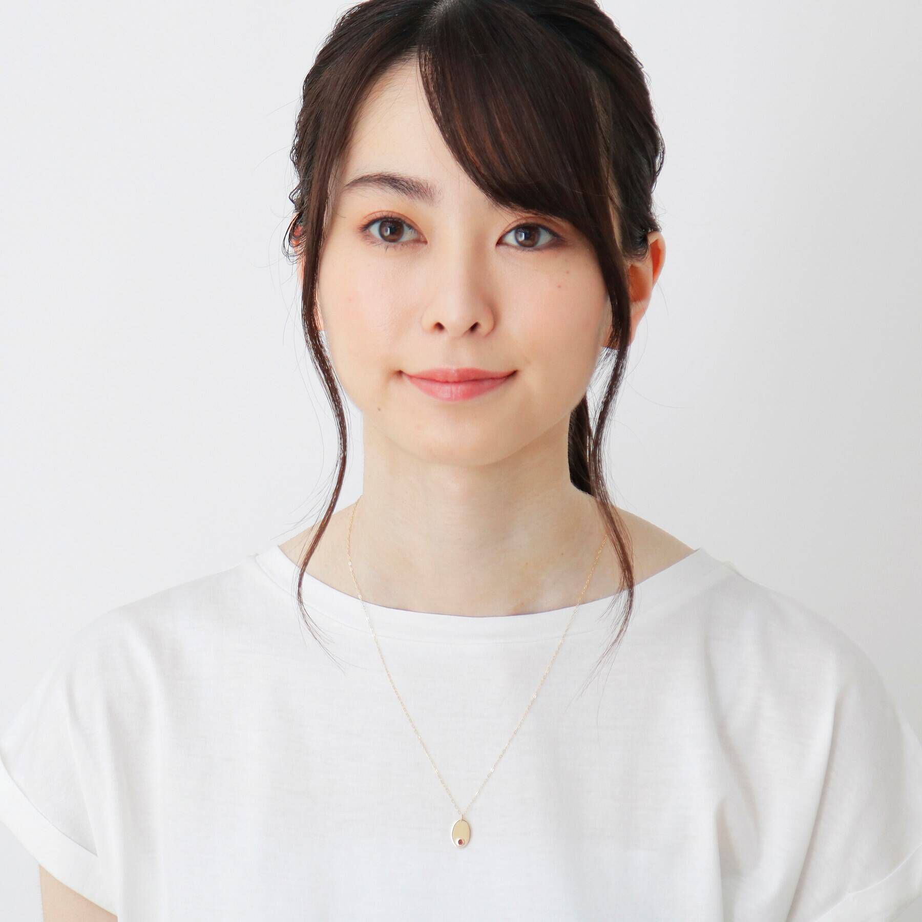 COCOSHNIK「カラーストーン（ガーネット）オーバルプレート　ネックレス」|ネックレス|