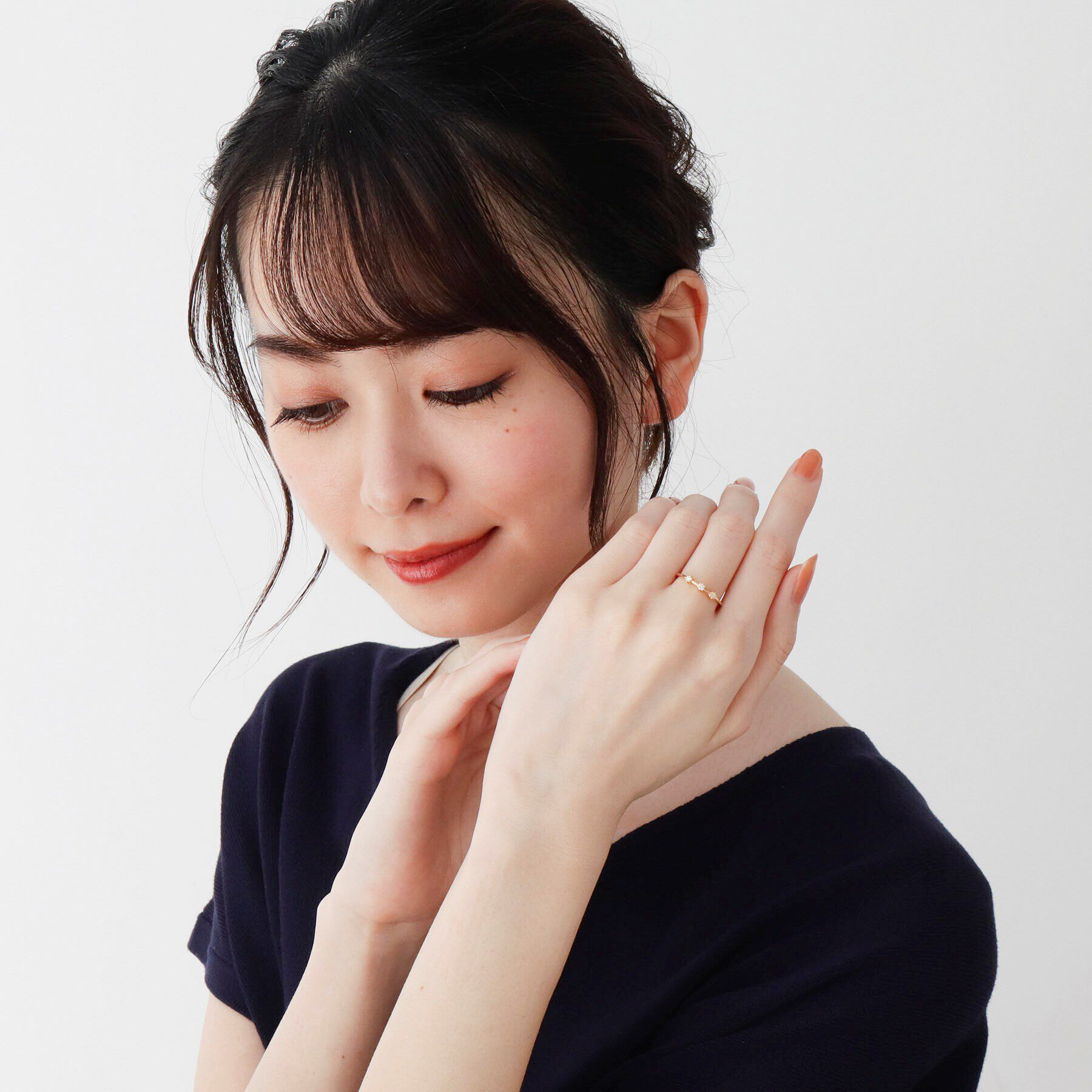 COCOSHNIK「K18ダイヤモンド 爪留め3石 リング」|リング|