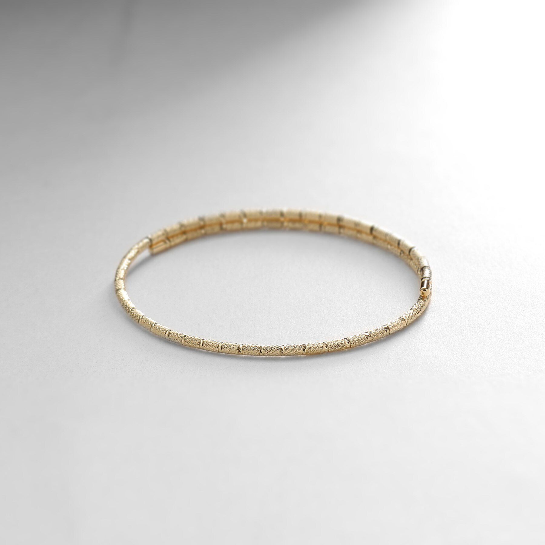 COCOSHNIK「K10テクスチャーボール マグネットバングル」|ブレスレット・バングル|