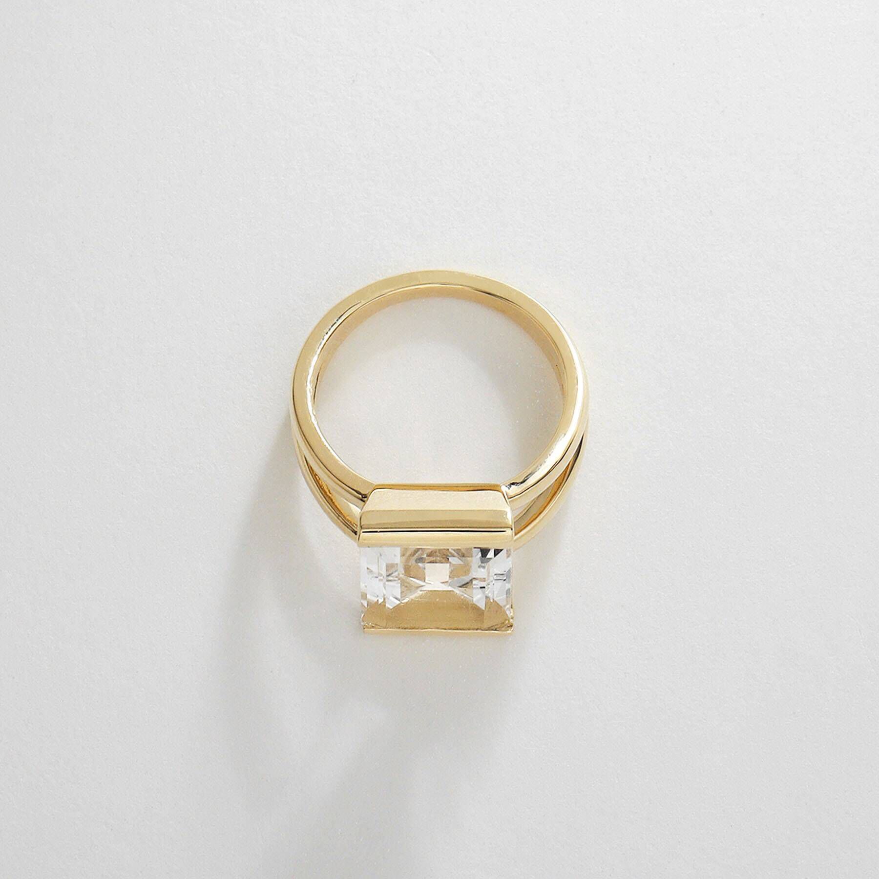 COCOSHNIK「K18クォーツ ダブルアームリング」|リング|