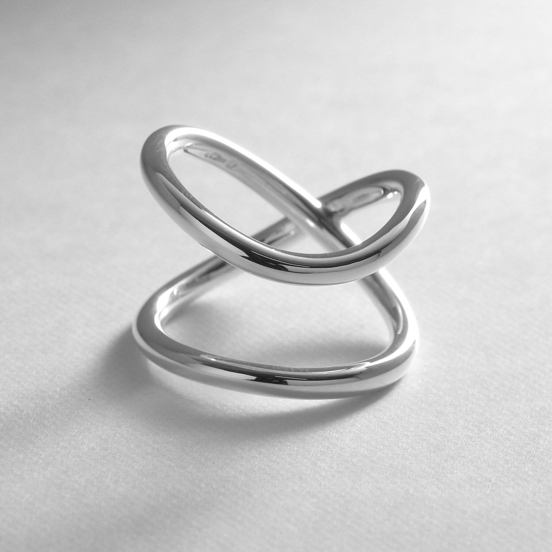 COCOSHNIK ONKITSCH「シルバー ラインリング スロープ」|リング|