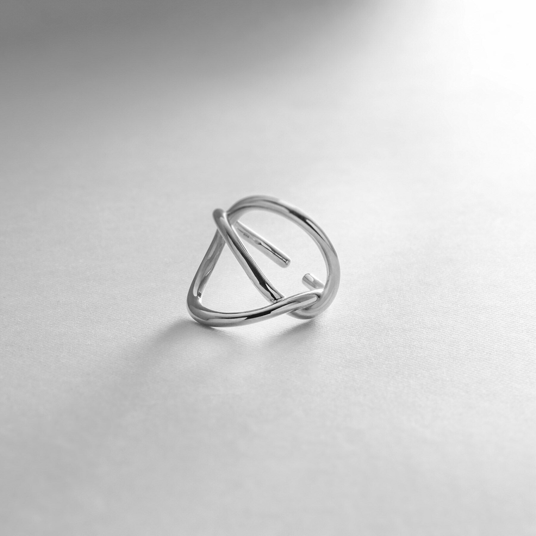 COCOSHNIK ONKITSCH「シルバー リングイヤーカフ エンタングル」|リング|