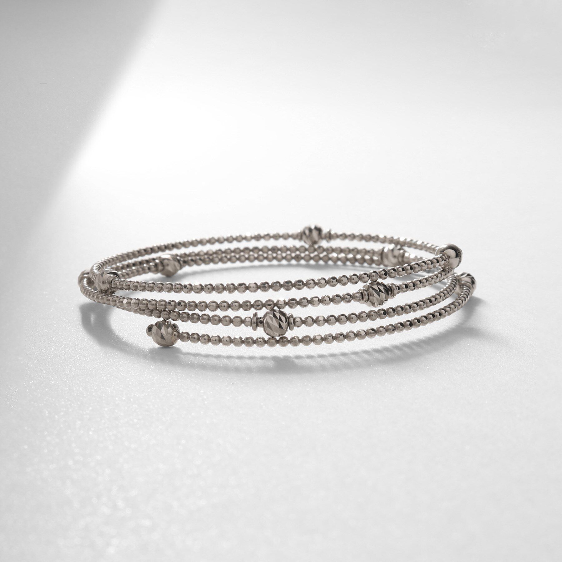 COCOSHNIK「プラチナ ハニー カットボール形状記憶 バングル」|ブレスレット・バングル|