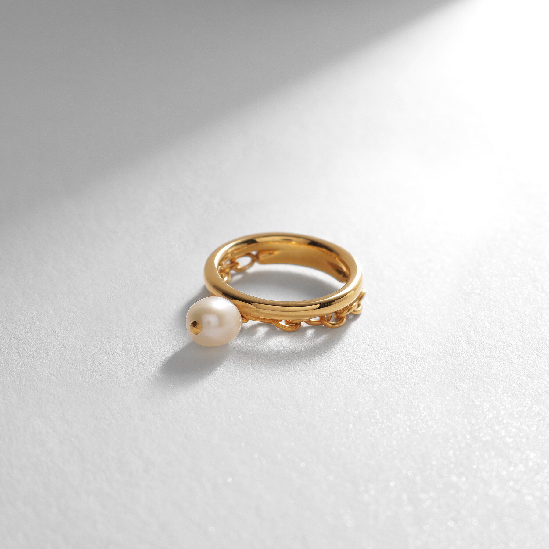 COCOSHNIK ONKITSCH「シルバー ドレープチェーン パールリング GP」|リング|