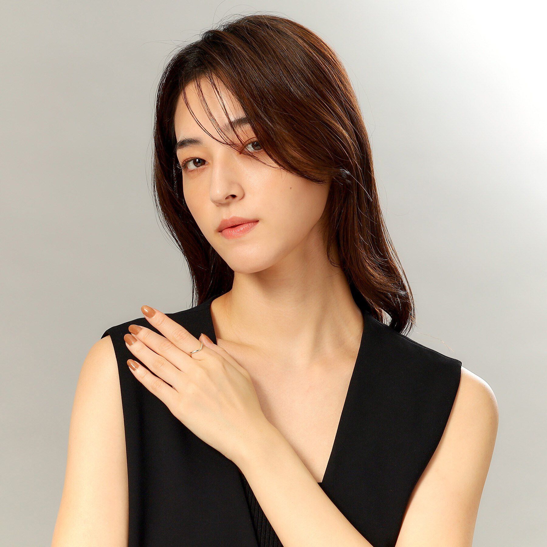 COCOSHNIK「K10ダイヤモンド V字連続 リング」|リング|