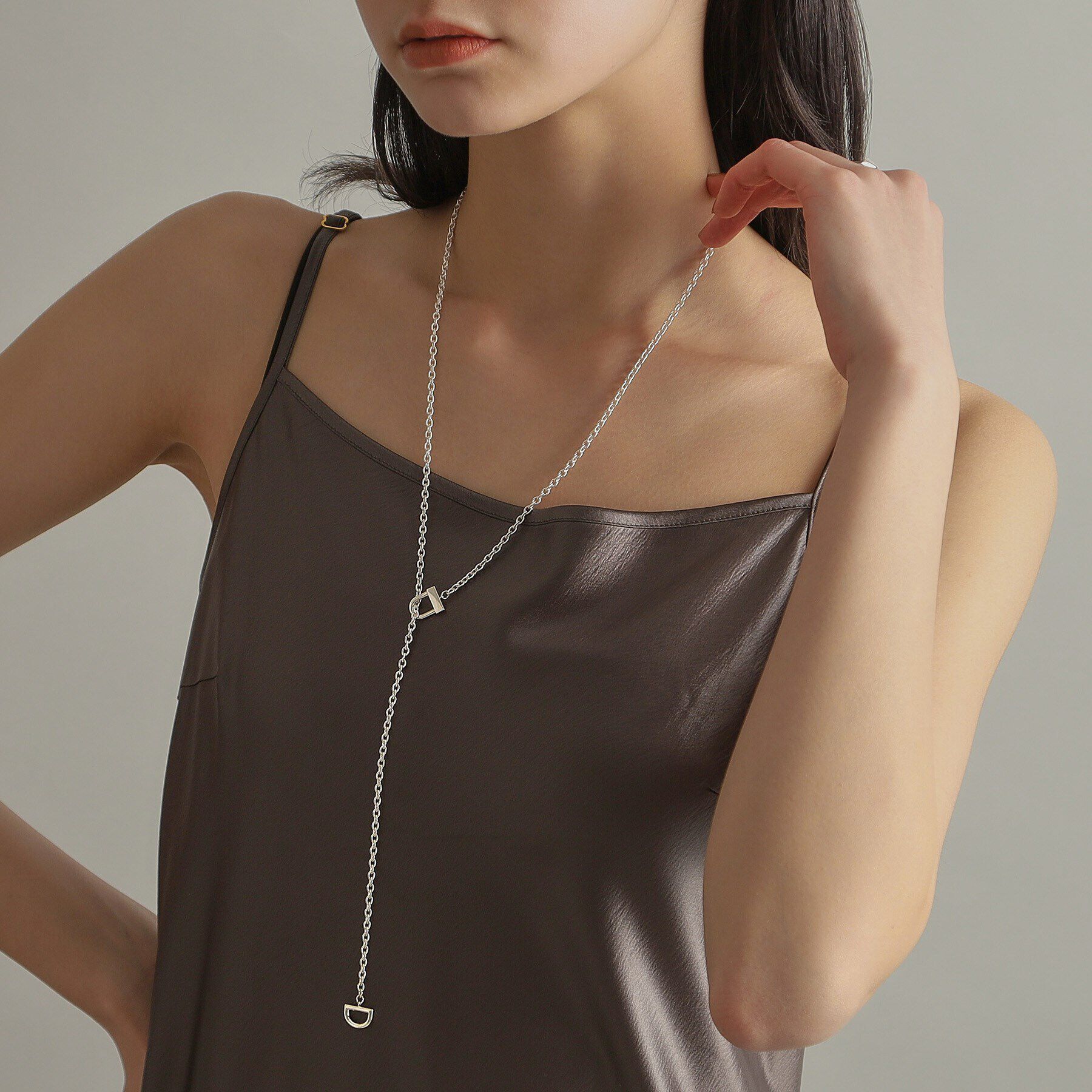 COCOSHNIK ONKITSCH「シルバー ロックモチーフ ラリエットネックレス」|ネックレス|