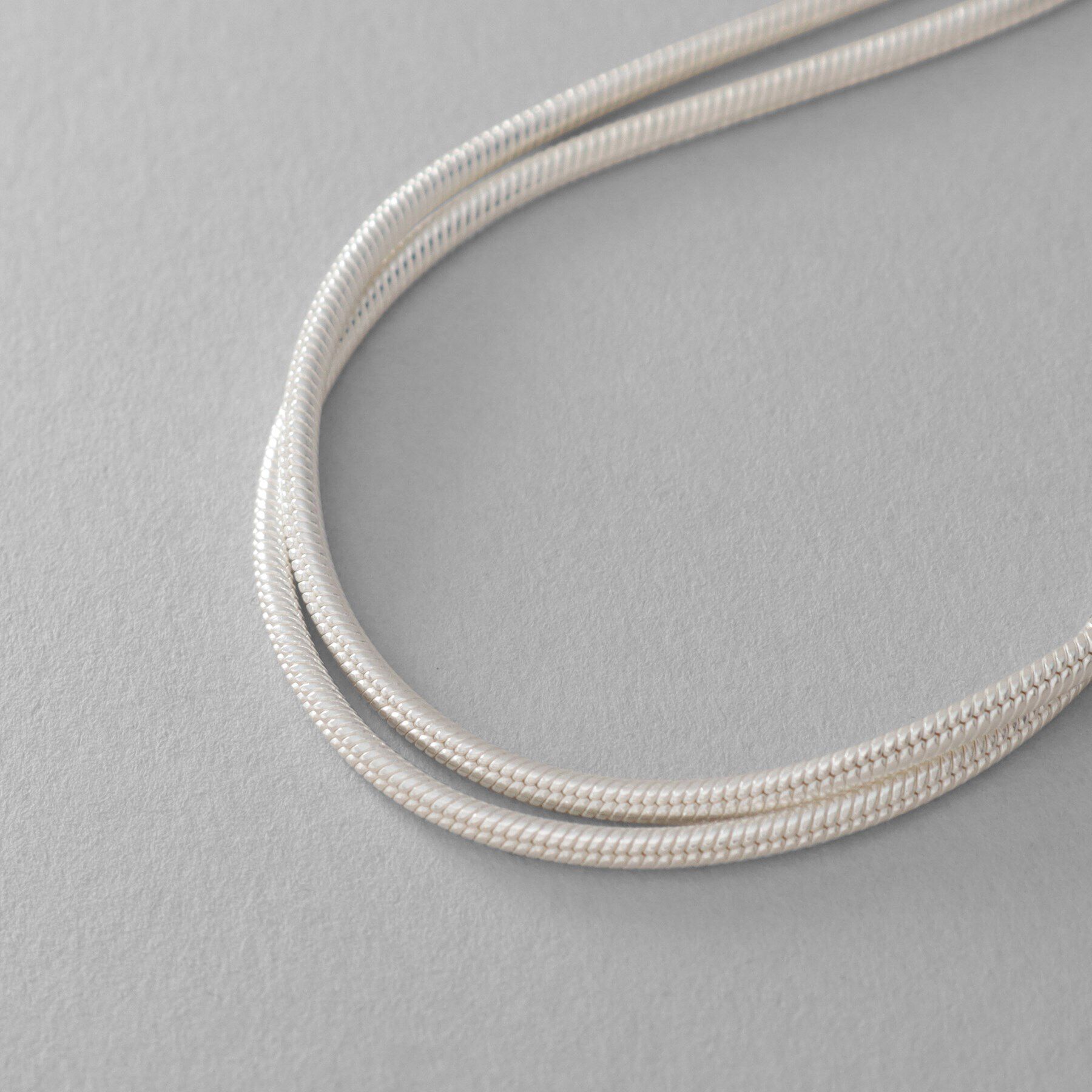 COCOSHNIK ONKITSCH「シルバー スネークチェーン ダブルブレスレット」|ブレスレット・バングル|