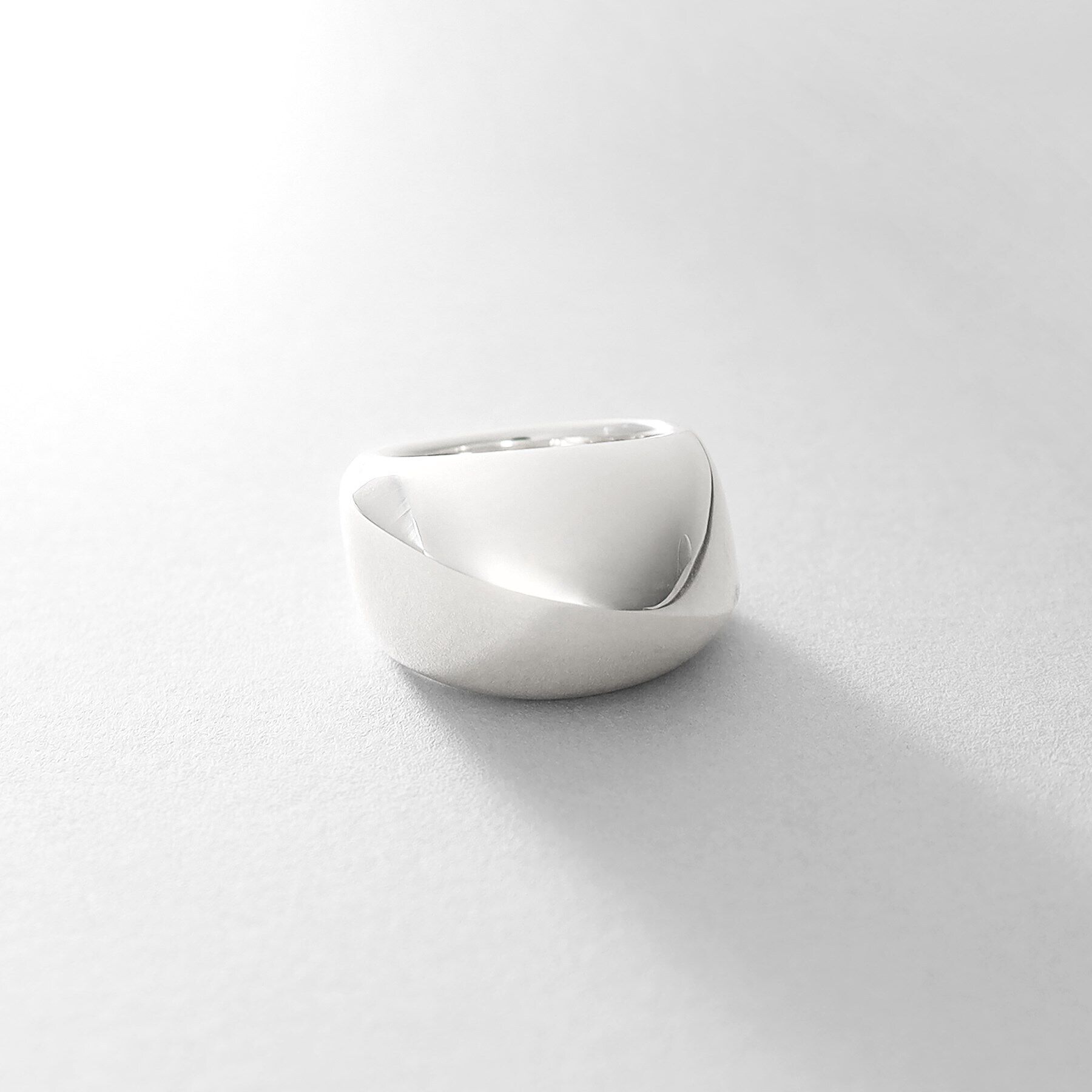 COCOSHNIK ONKITSCH「シルバー スラントリング」|リング|