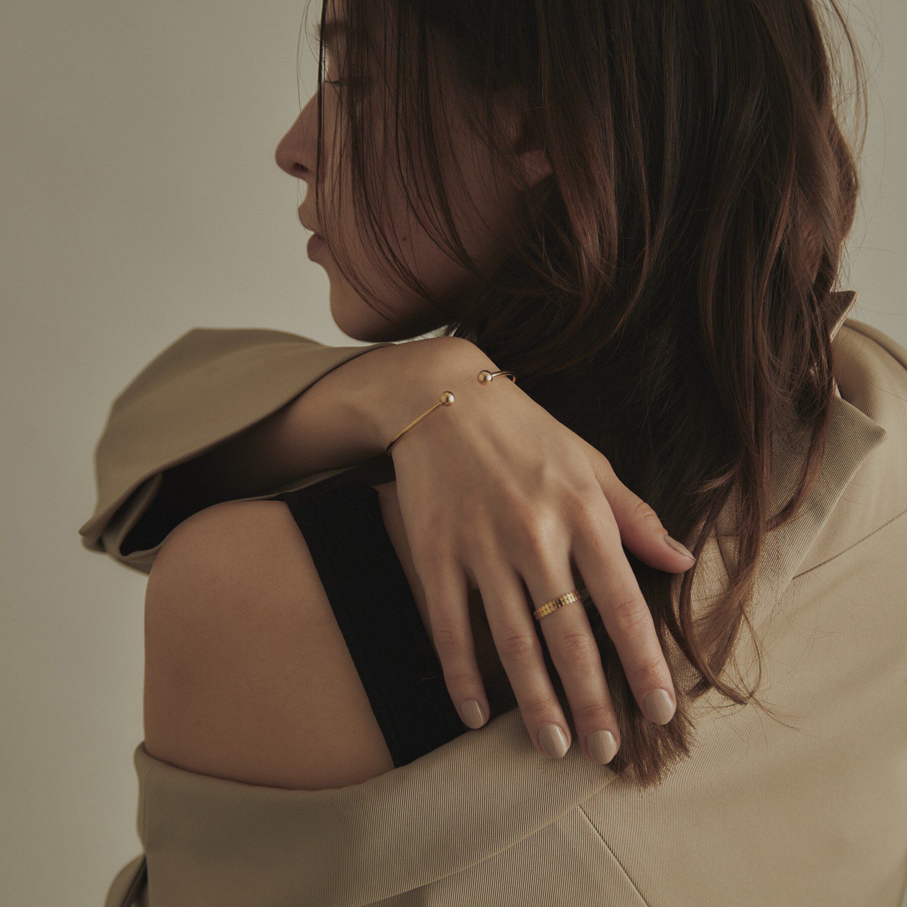 COCOSHNIK「K18中空ボールシーム バングル」|ブレスレット・バングル|