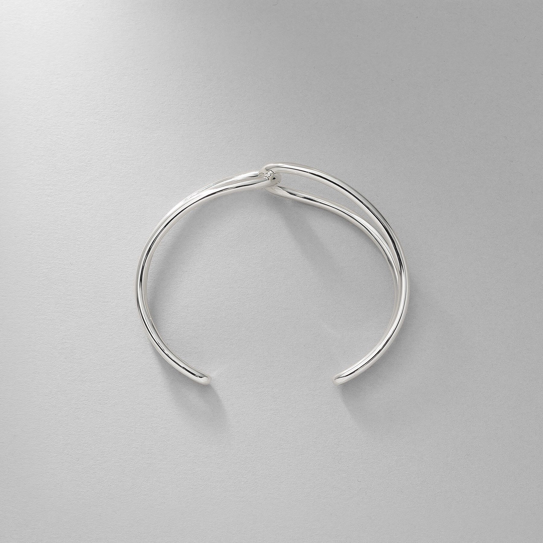 COCOSHNIK ONKITSCH「シルバー ワンストロークノットバングル」|ブレスレット・バングル|