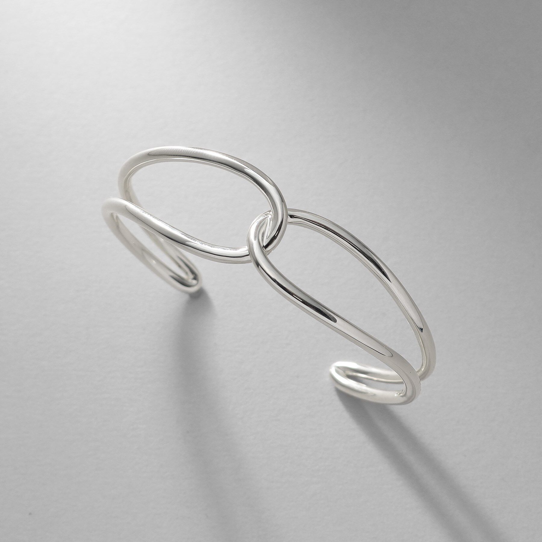 COCOSHNIK ONKITSCH「シルバー ワンストロークノットバングル」|ブレスレット・バングル|