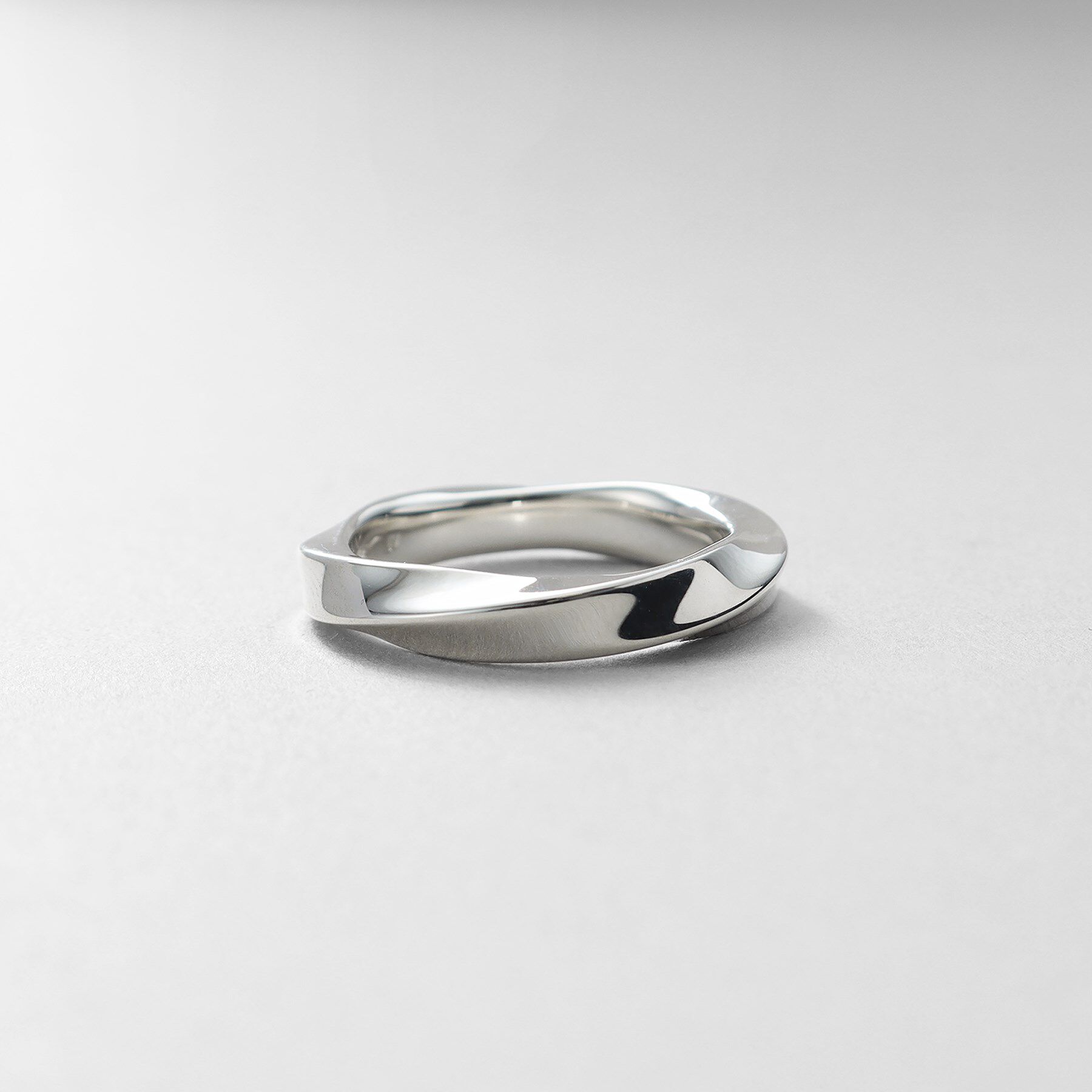 COCOSHNIK ONKITSCH「シルバー スクリューリング」|リング|