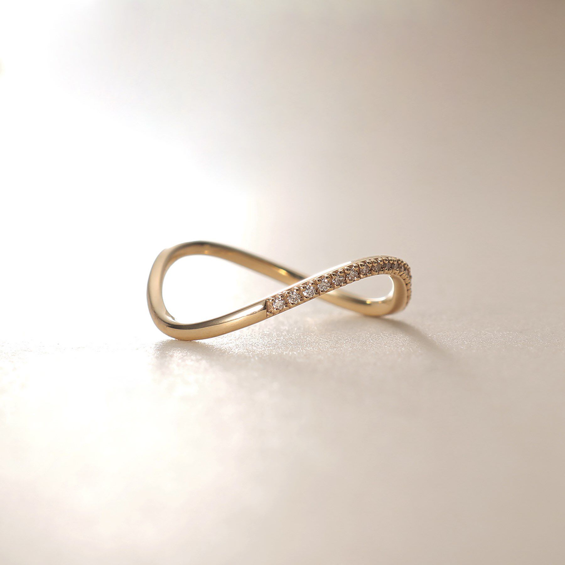 COCOSHNIK「K10ダイヤモンド Sライン リング」|リング|