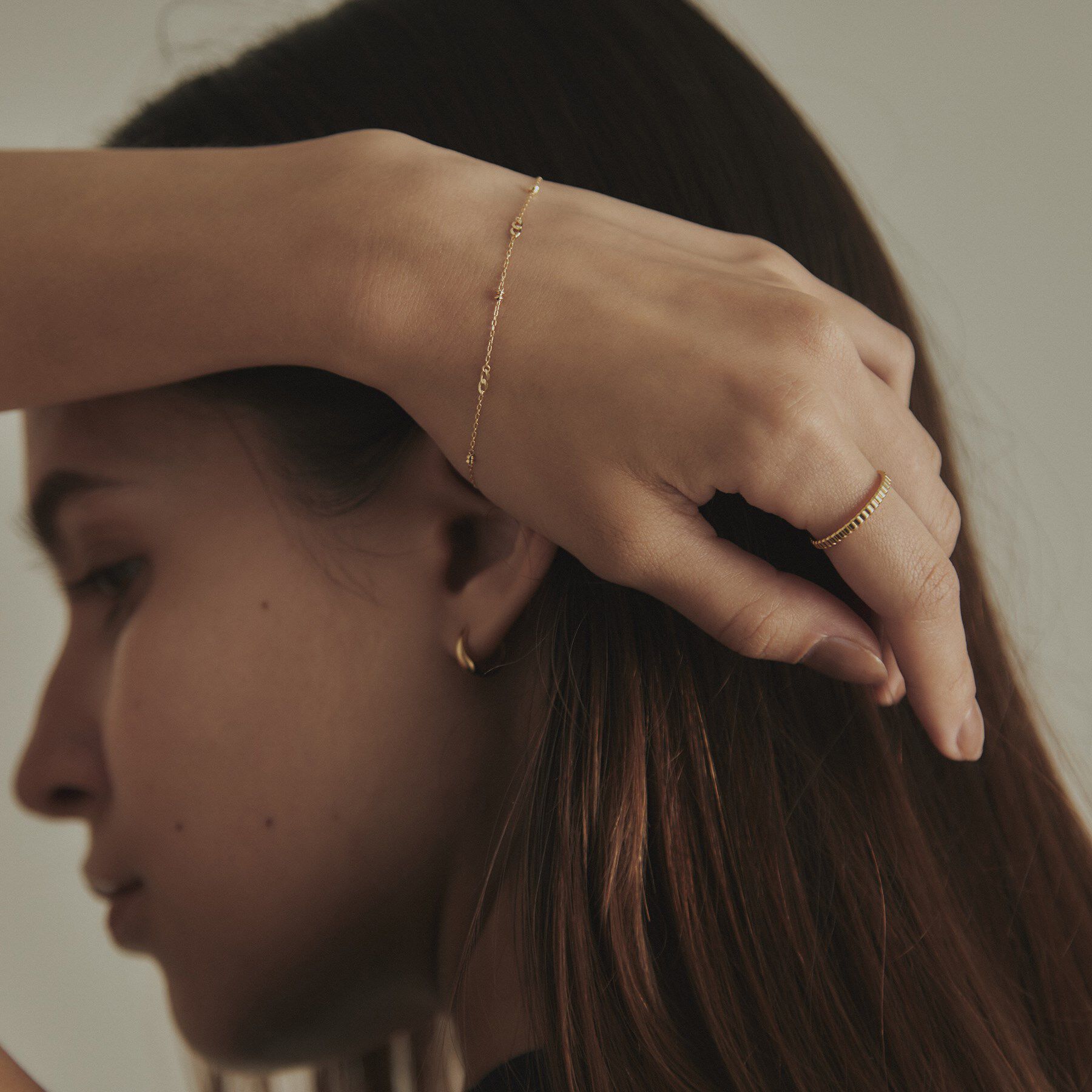 COCOSHNIK「K18フラットキヘイ&times;カットビーズ ブレスレット」|ブレスレット・バングル|