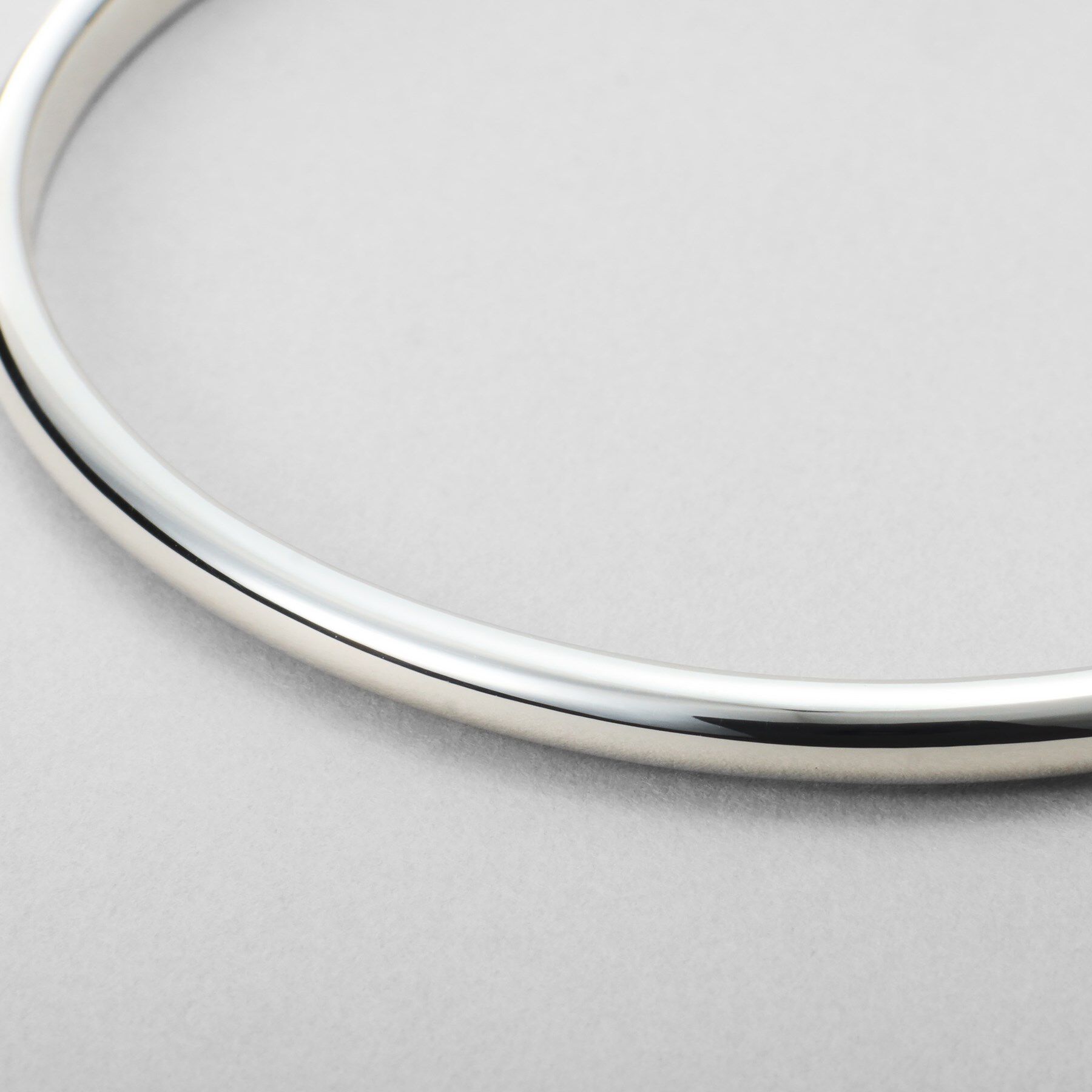 COCOSHNIK ONKITSCH「シルバー ハーフラウンドバングル」|ブレスレット・バングル|