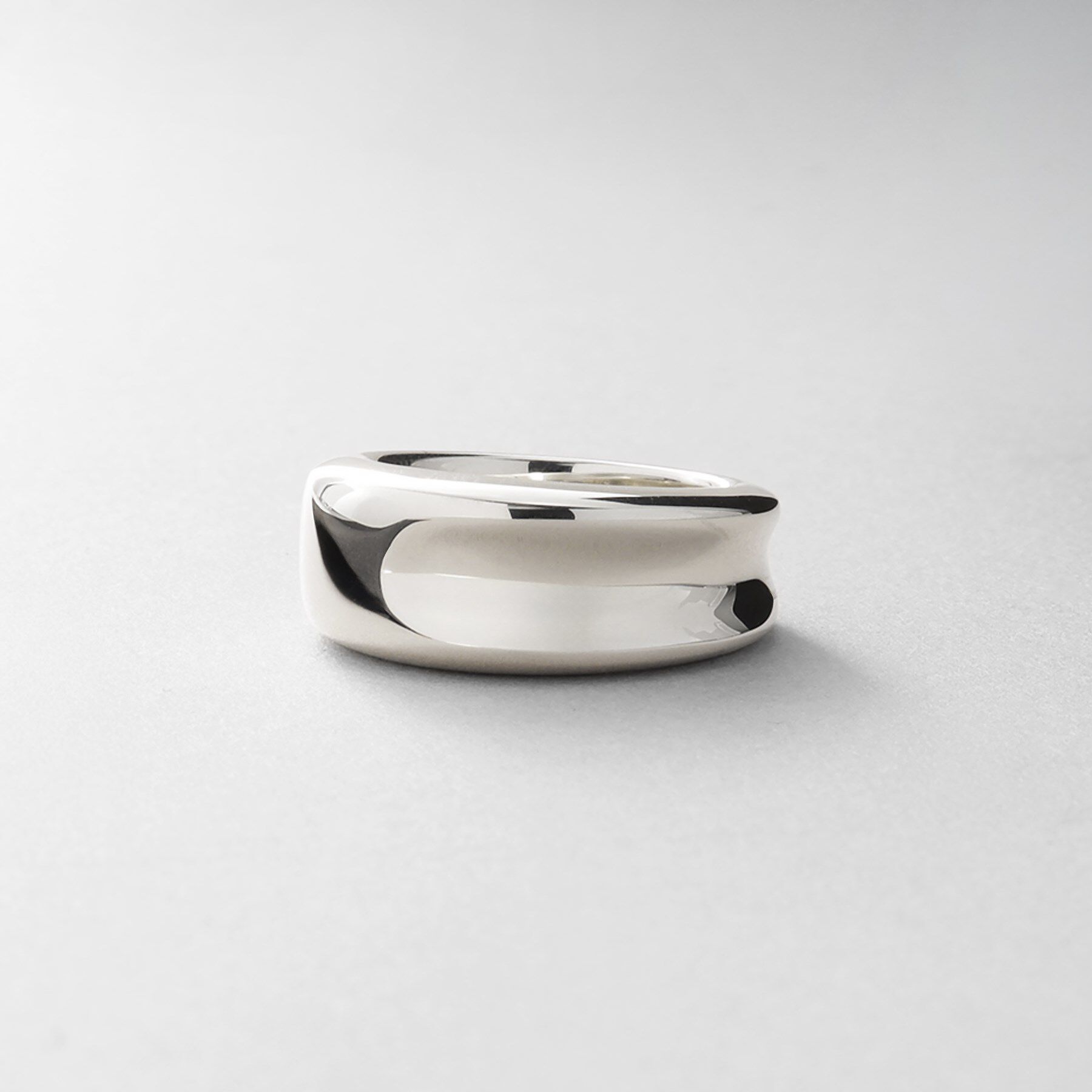 COCOSHNIK ONKITSCH「シルバー コンケイブピンキーリング」|リング|