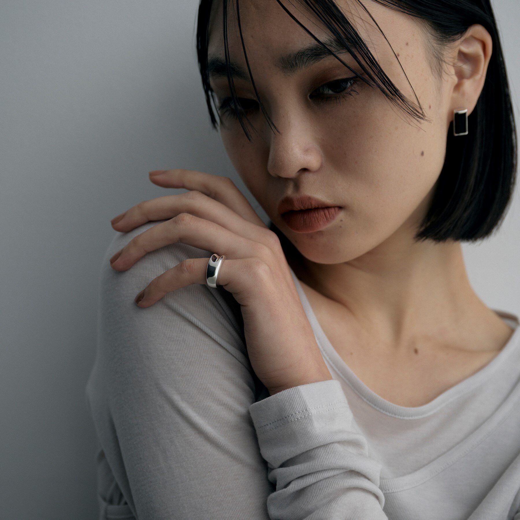 COCOSHNIK ONKITSCH「シルバー コンケイブピンキーリング」|リング|