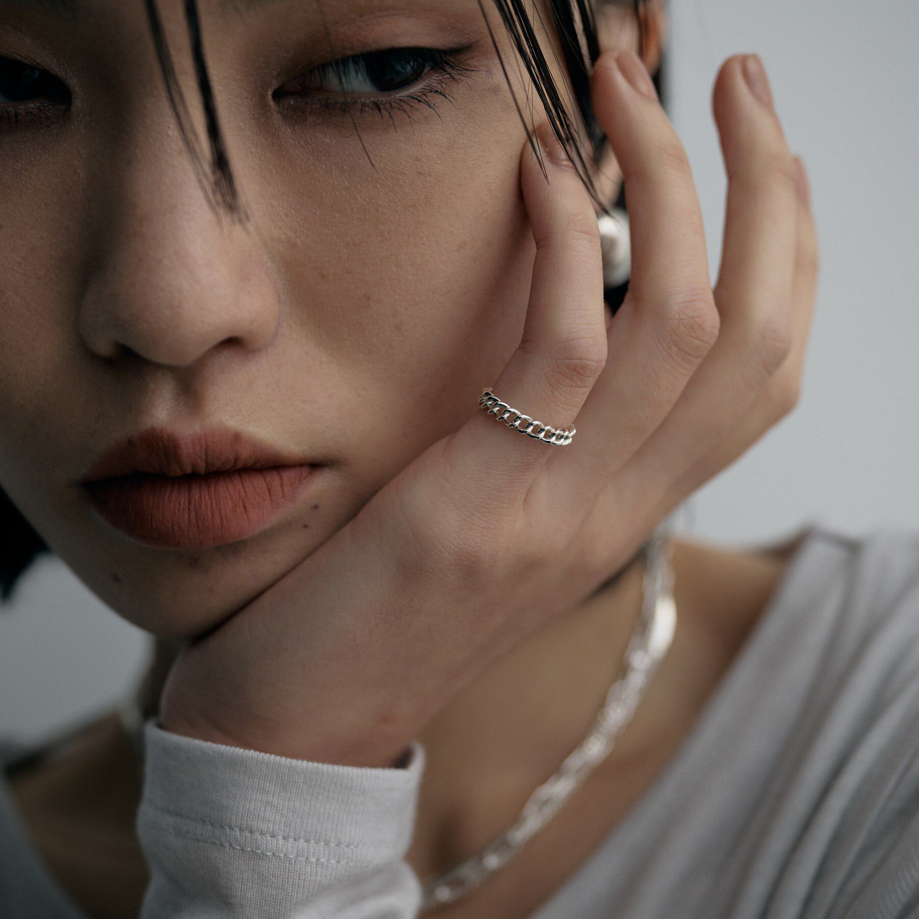 COCOSHNIK ONKITSCH「シルバー カーブチェーンモチーフピンキーリング」|リング|