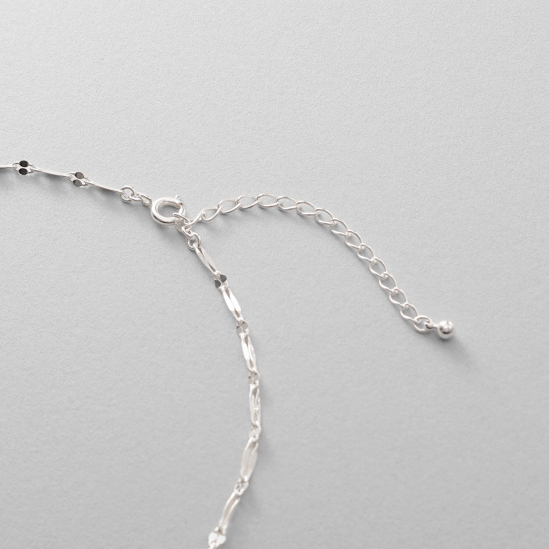 COCOSHNIK ONKITSCH「シルバー デザインチェーン デュアルペタル フリンジYネックレス」|ネックレス|