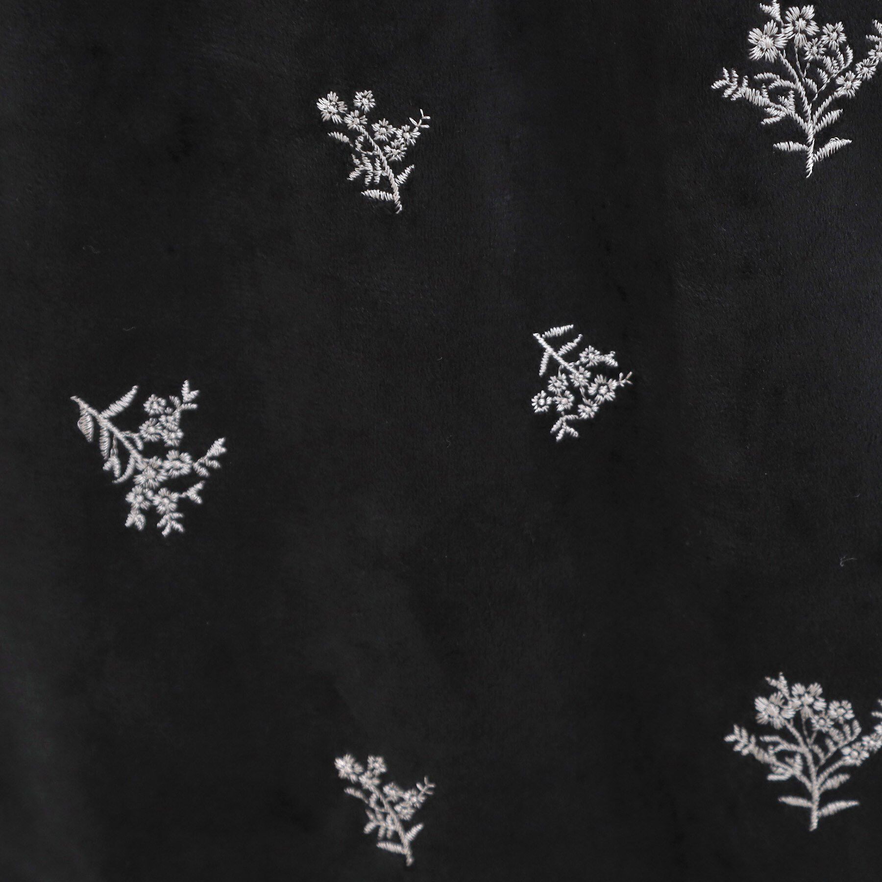 SHOO･LA･RUE「大人な小花柄が魅力の 刺繍ベロア調ナロースカート」|スカート|