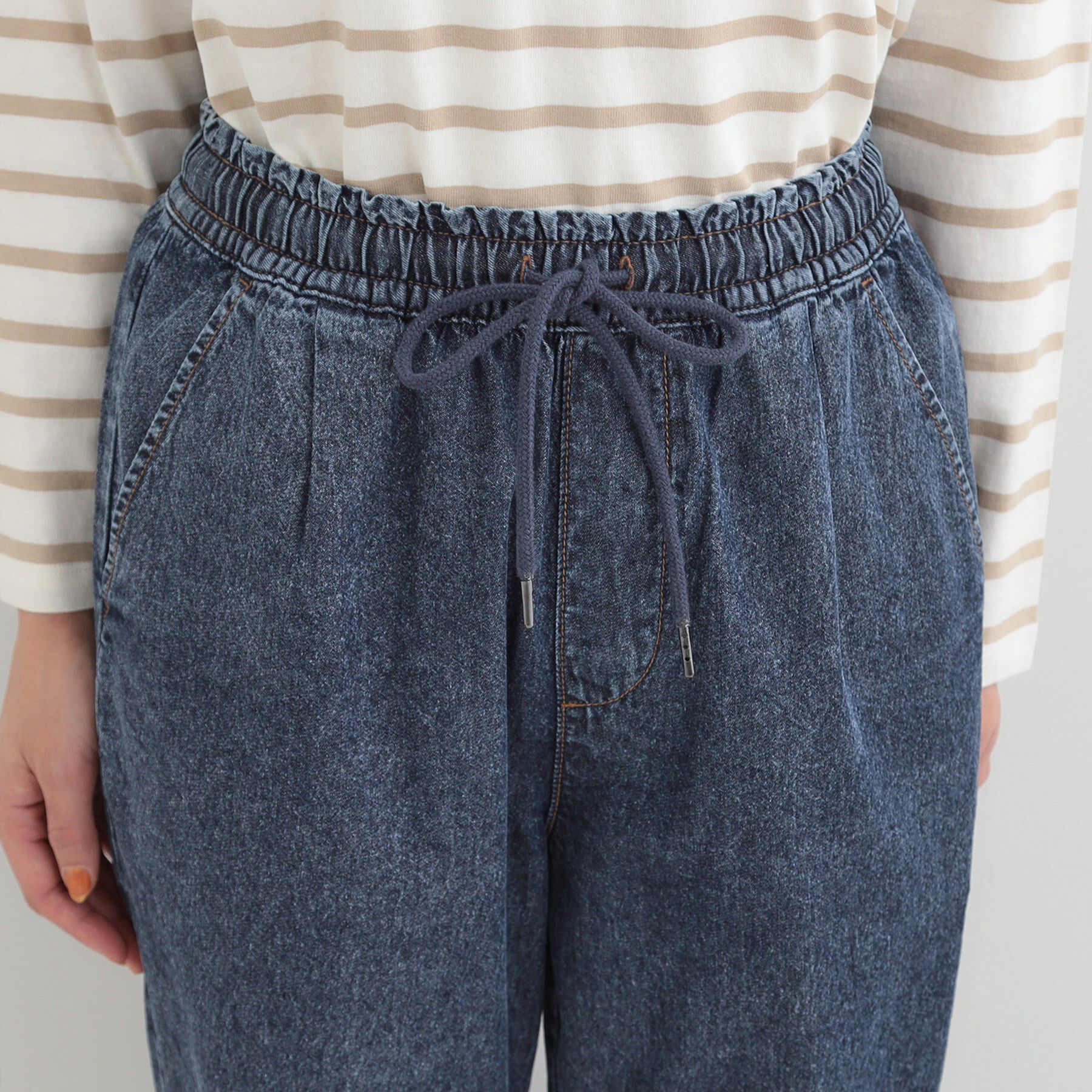 SHOO･LA･RUE「【ライトオンスデニム/S-LL】らくらく イージーデニムテーパードパンツ」|デニム|