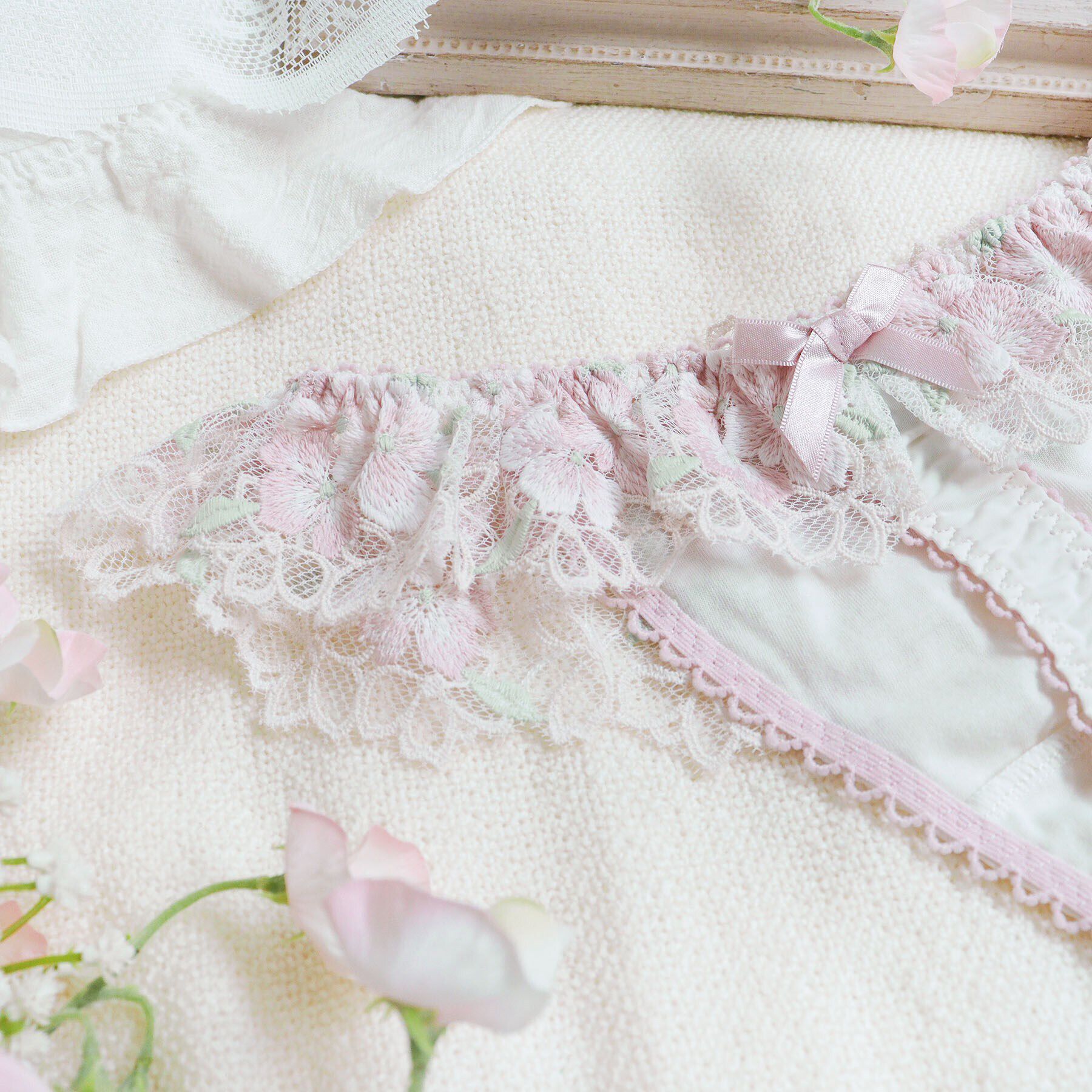 Risa Magli「フロール Tバックショーツ」|インナー|