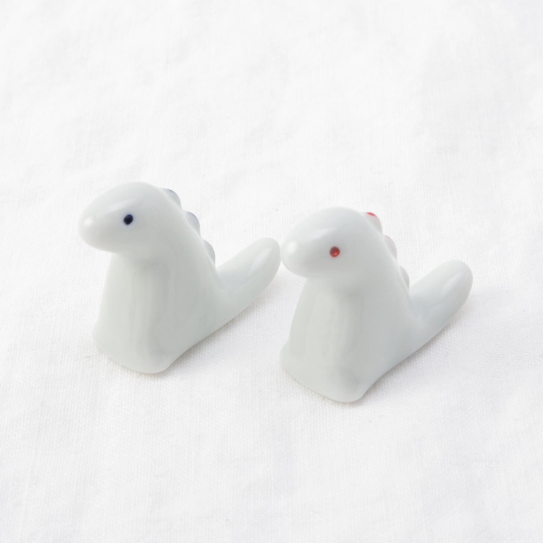 212 KITCHEN STORE「まめ皿・箸置ペア ＜江戸っ子恐竜 ＞」|食器・キッチングッズ|
