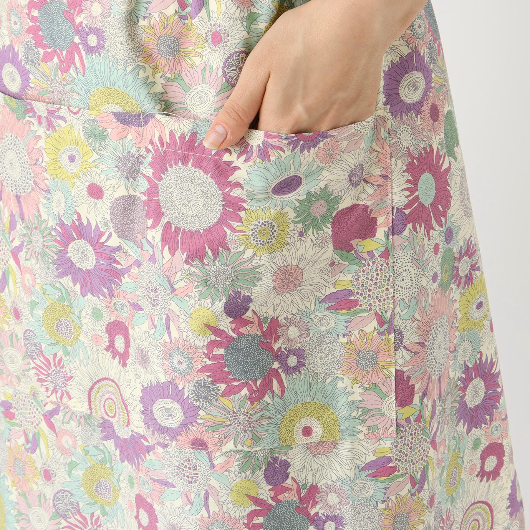 212 KITCHEN STORE「エプロン スモールスザンナ PU ＜フローレットロンドン＞」|食器・キッチングッズ|