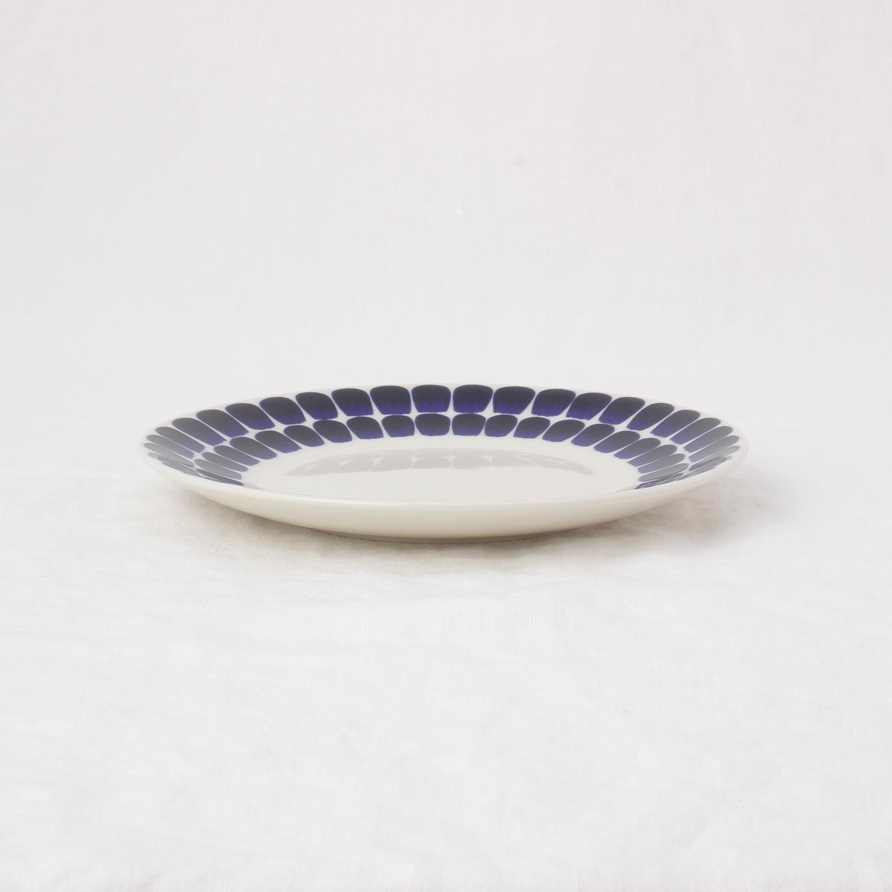 212 KITCHEN STORE「24h トゥオキオ プレート 20cm ＜ARABIA アラビア＞」|食器・キッチングッズ|