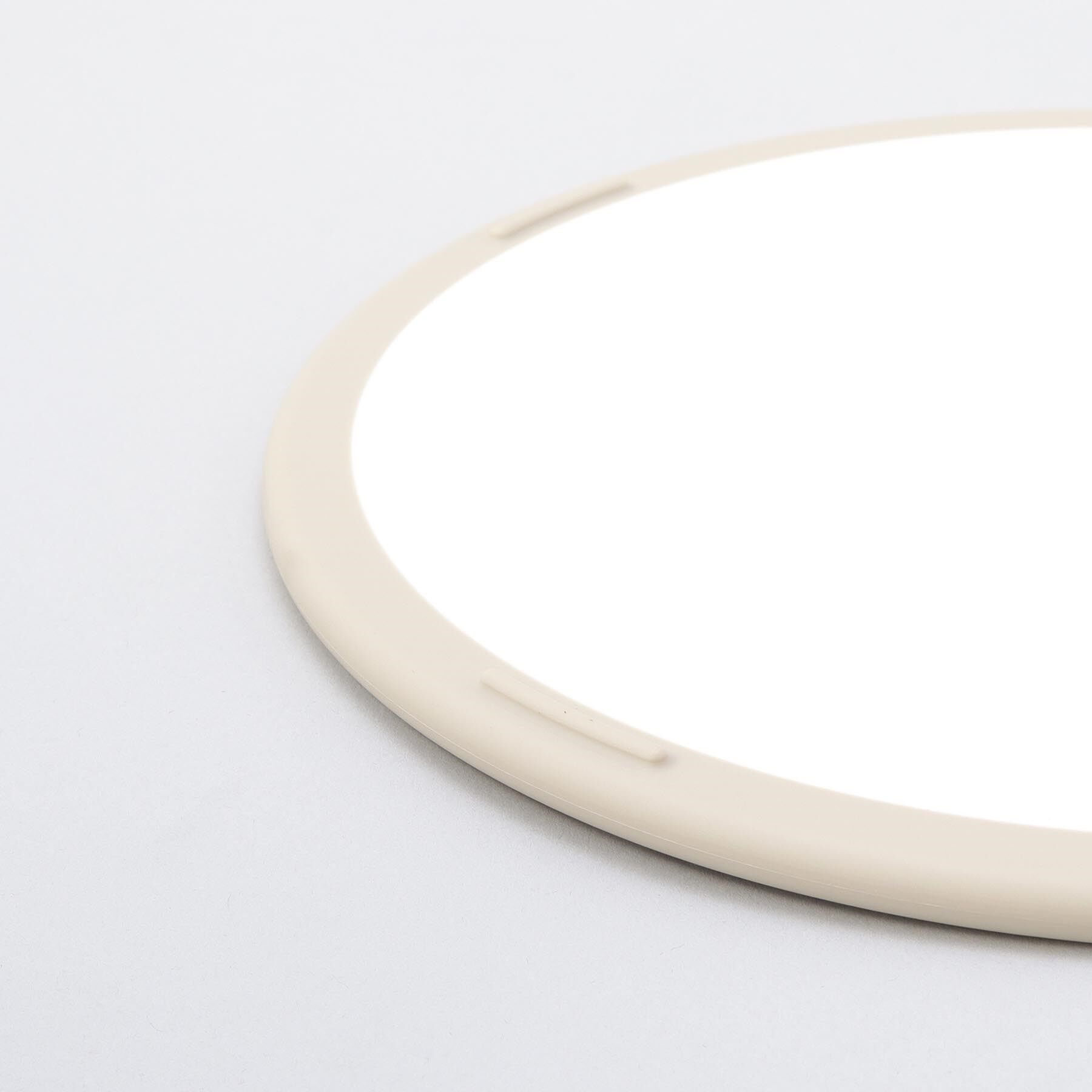 212 KITCHEN STORE「まるいまな板 25cm WH」|食器・キッチングッズ|