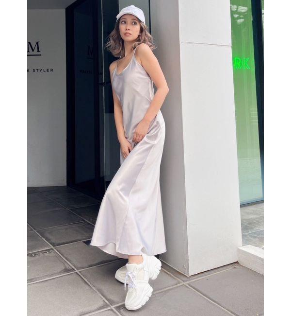 GYDA「バックオープンサテンキャミロングワンピース」|ワンピース|