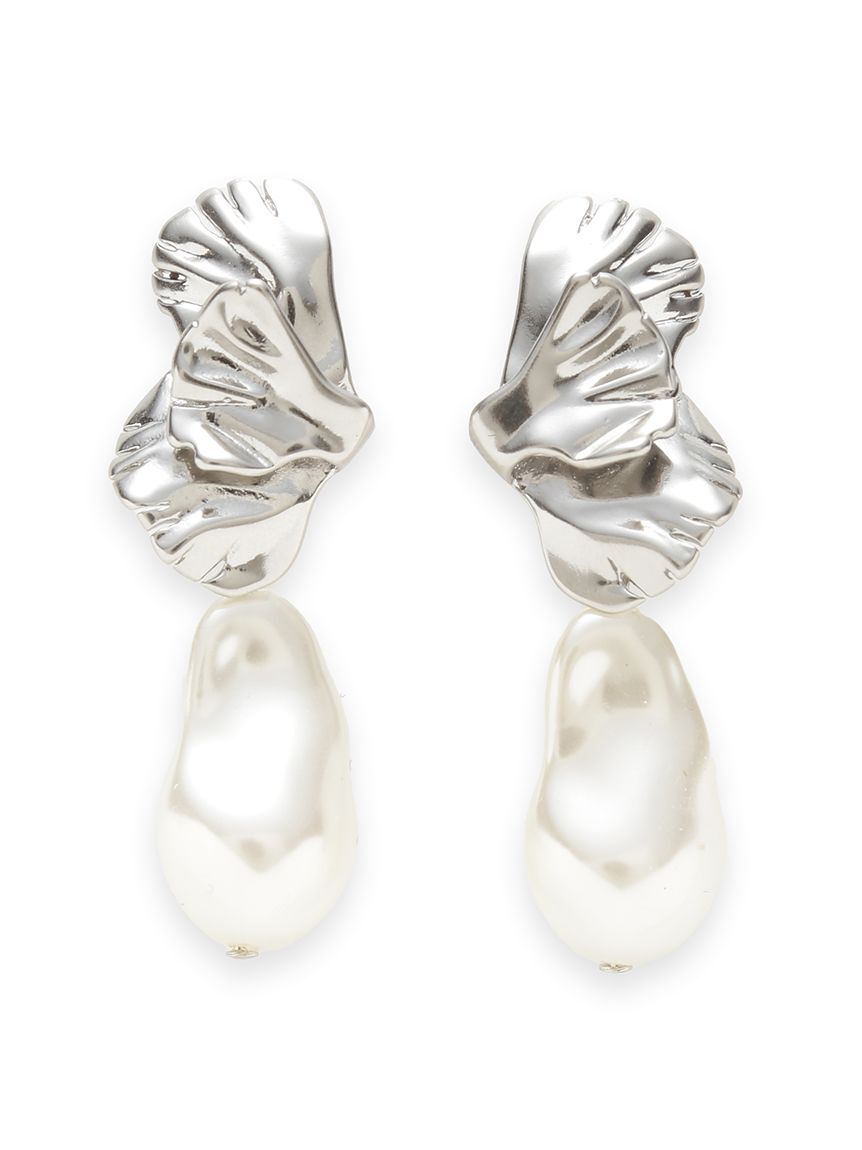 Mila Owen「メタルモチーフパールイヤリング」|イヤリング|