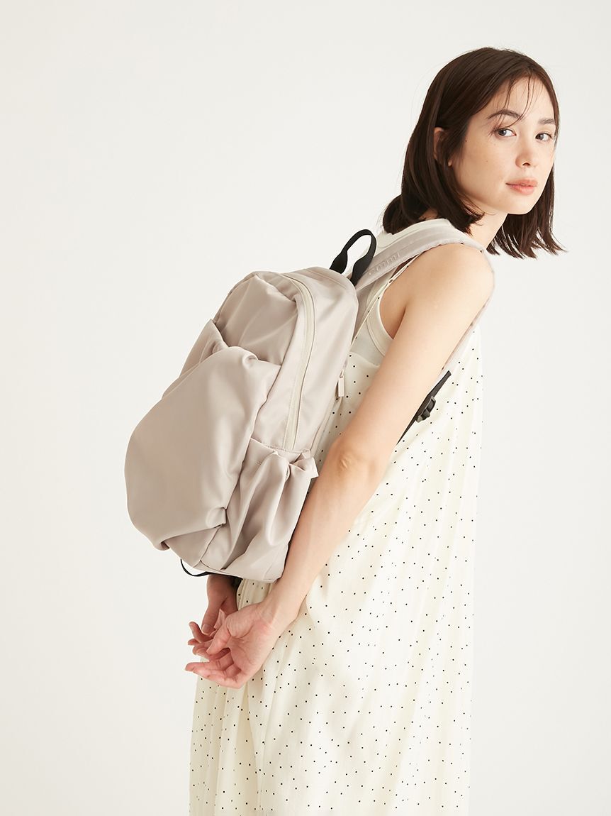 emmi atelier「ツイルギャザーボディーバックパック」|リュック|