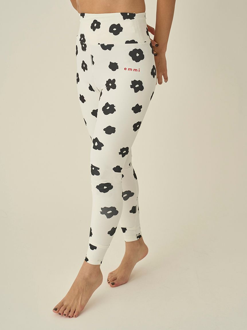 emmi yoga「カモミール柄レギンス」|スカート|