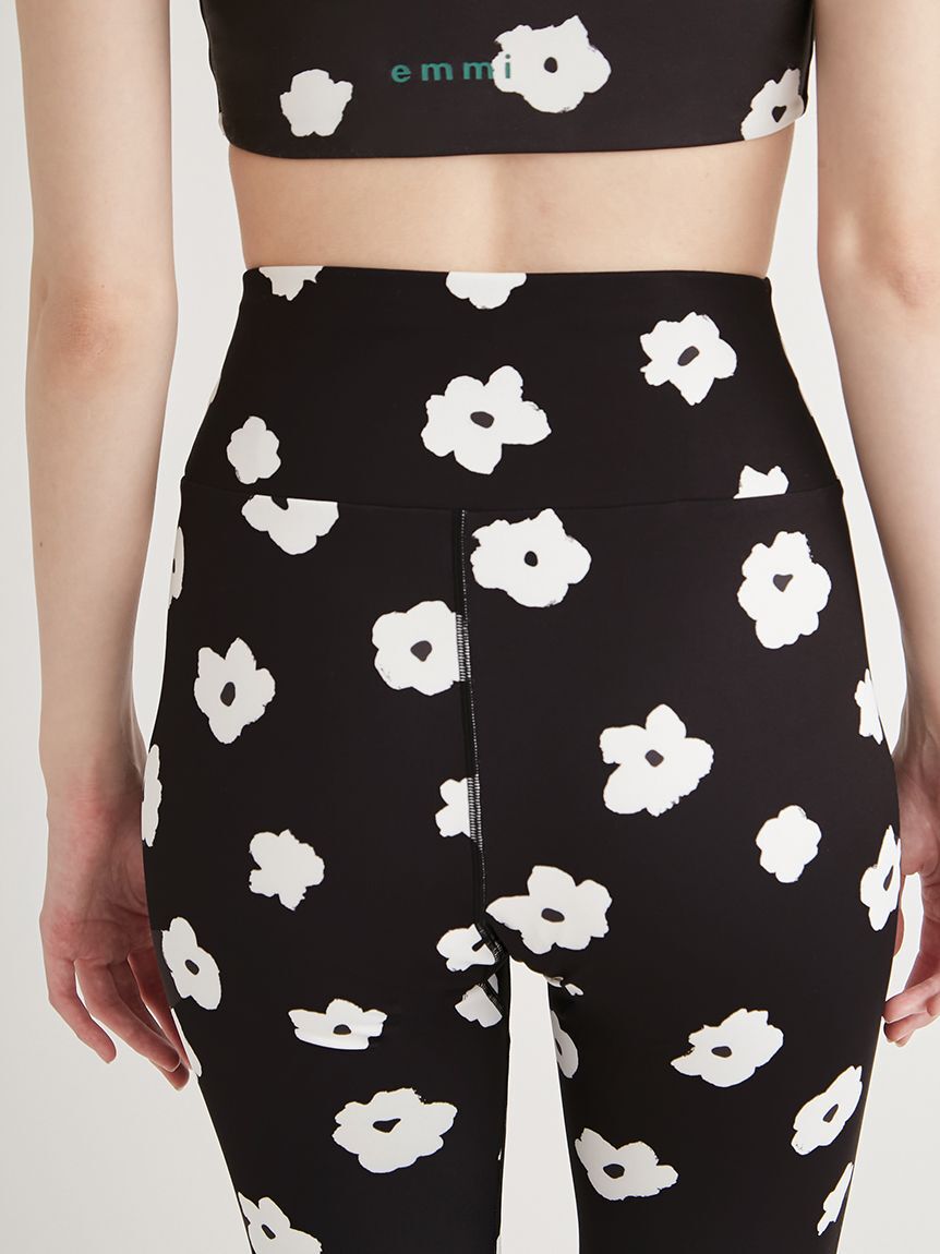 emmi yoga「カモミール柄レギンス」|スカート|