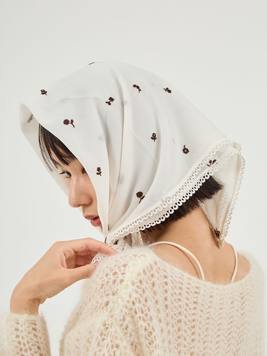 emmi atelier「フロッキーフラワープリントスカーフ」|バンダナ・スカーフ|