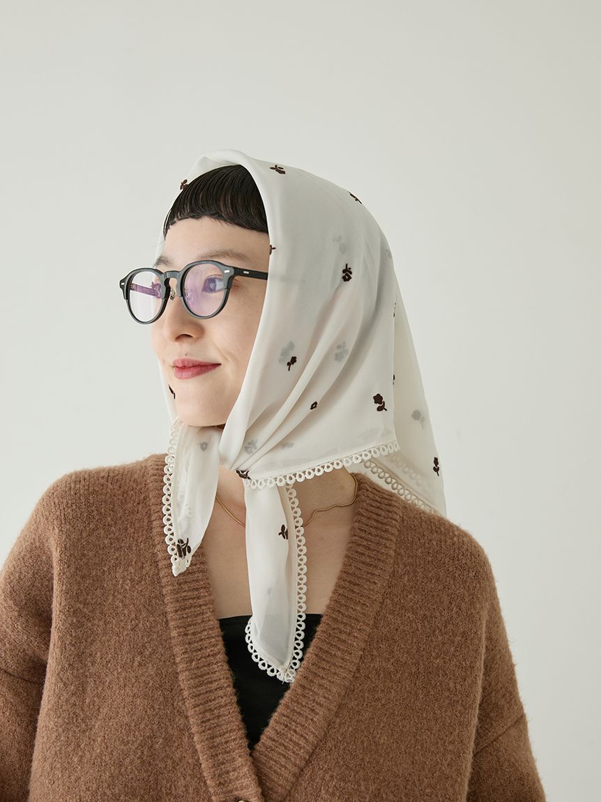 emmi atelier「フロッキーフラワープリントスカーフ」|バンダナ・スカーフ|