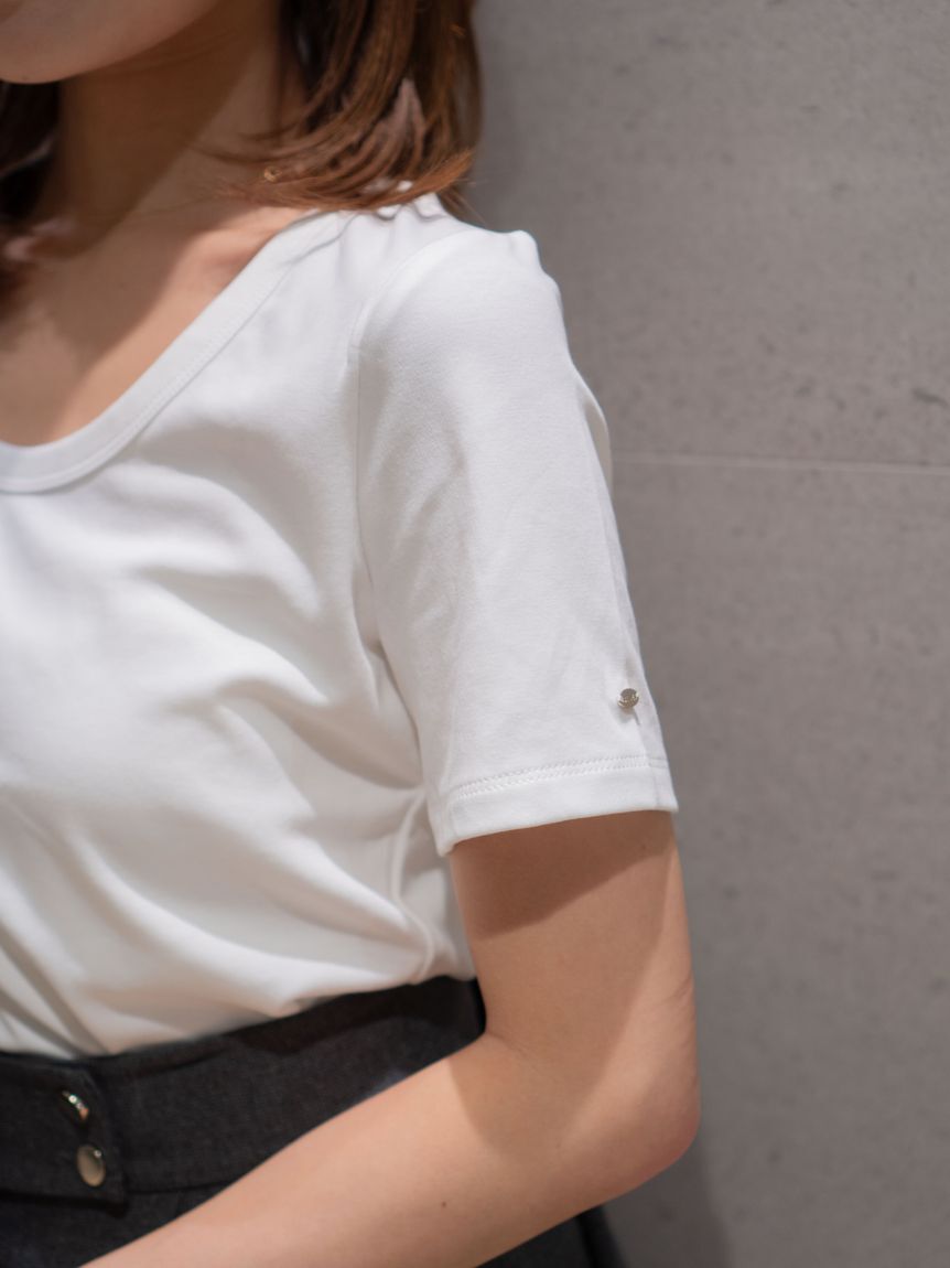 SNIDEL「UネックTシャツ」|Tシャツ・カットソー|