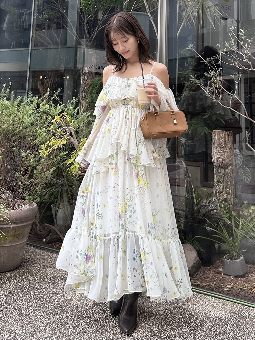 SNIDEL「オフショルフリルワンピース」|ワンピース|