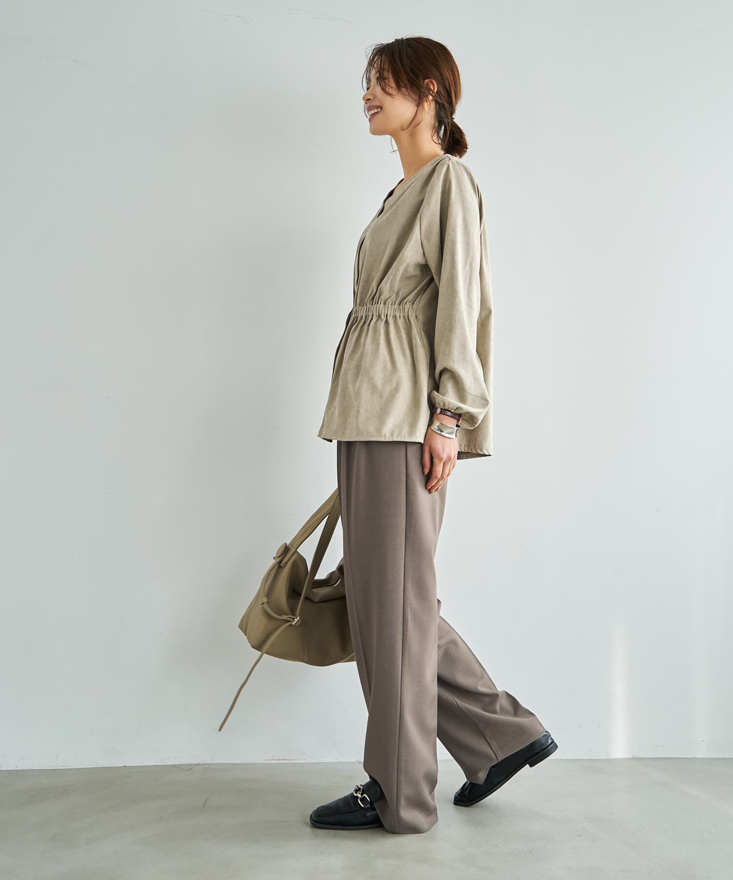 STYLE DELI「【LUXE】ピーチスキンウエストマークギャザーブラウス」|シャツ・ブラウス|