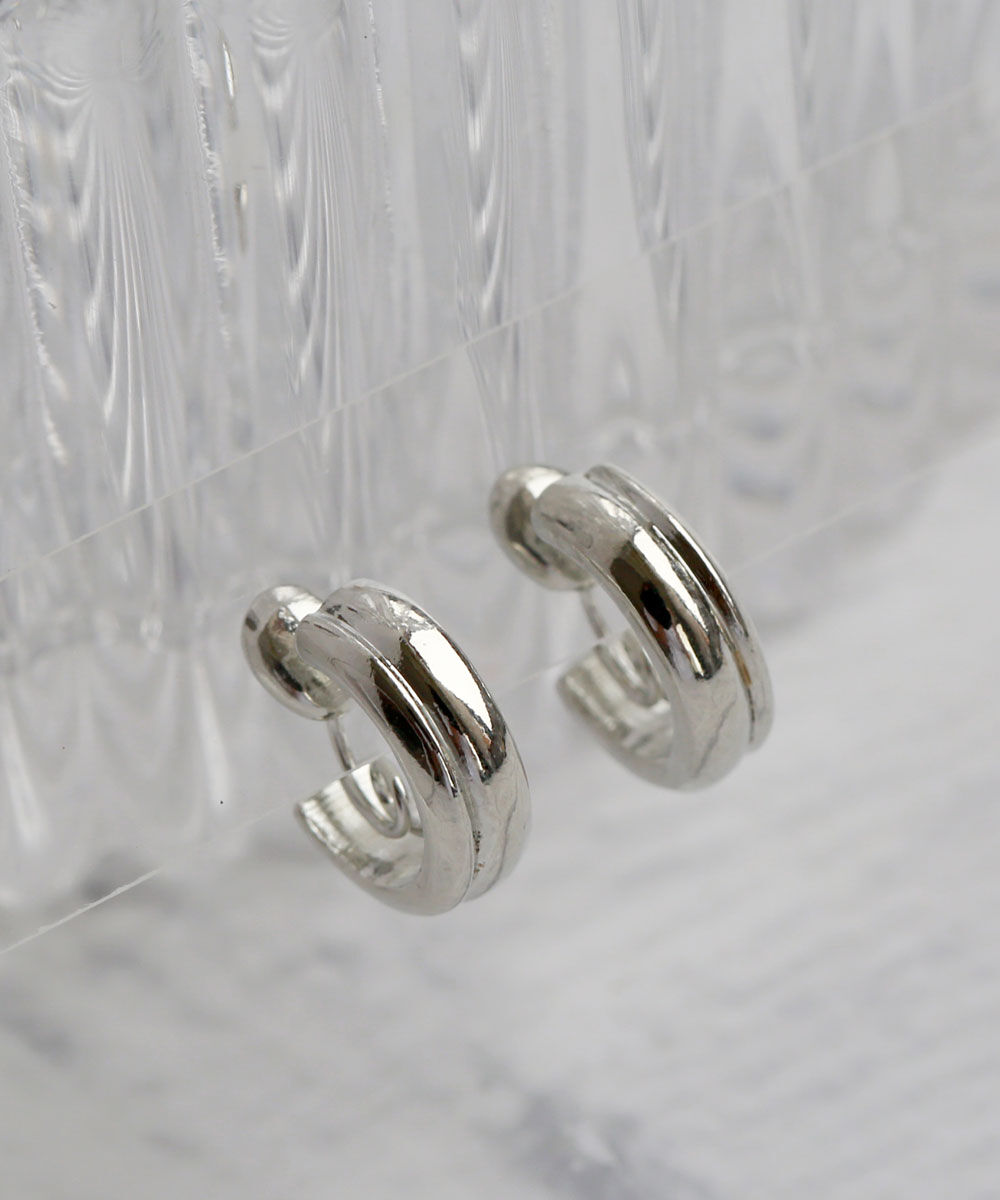 colleca la「miniループフィット・サイドラインフープイヤリング」|イヤリング|シルバー