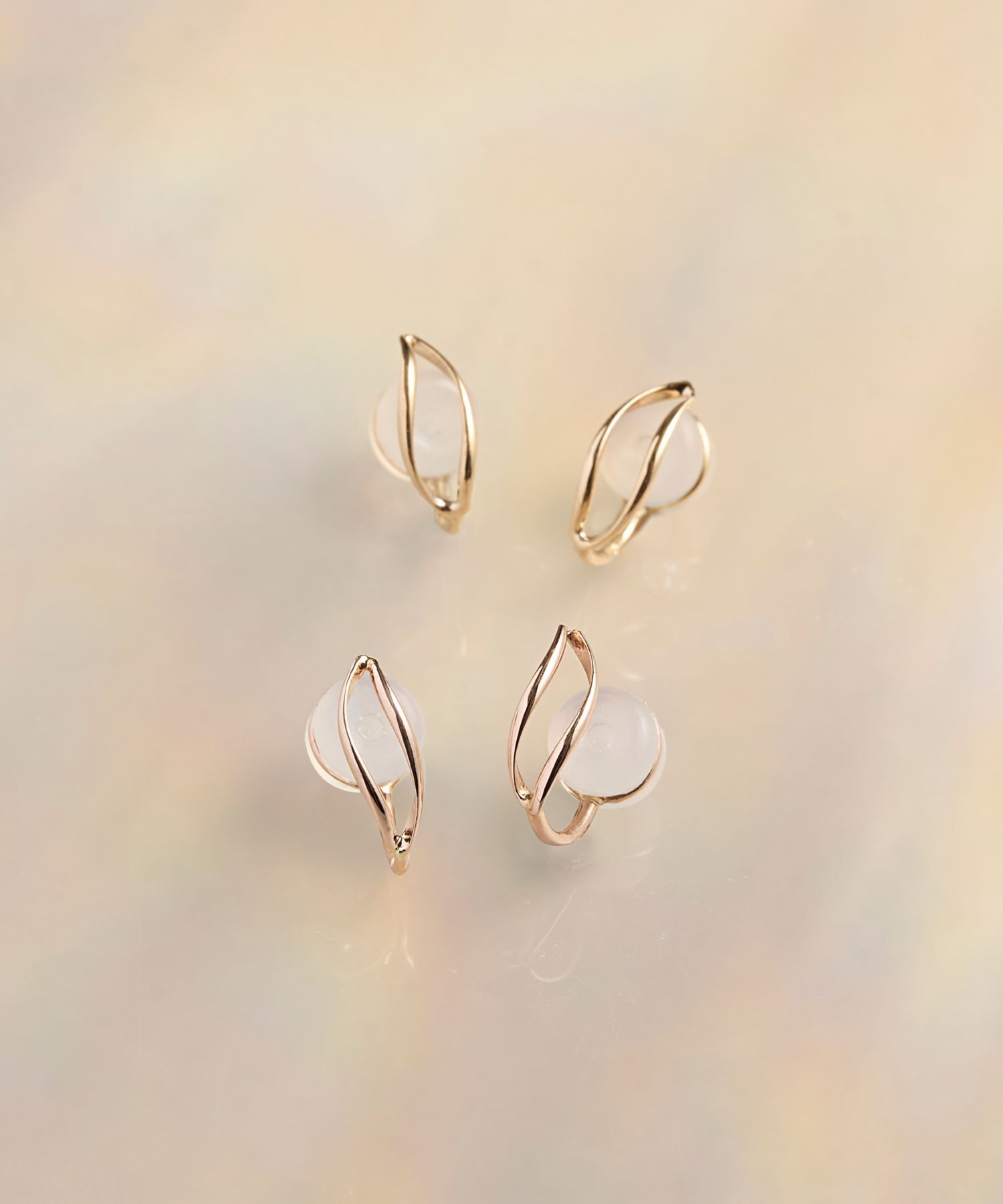 Phoebe「【 K10 】エンフォルドリーフイヤリング　ローズゴールド/BOX付き」|イヤリング|