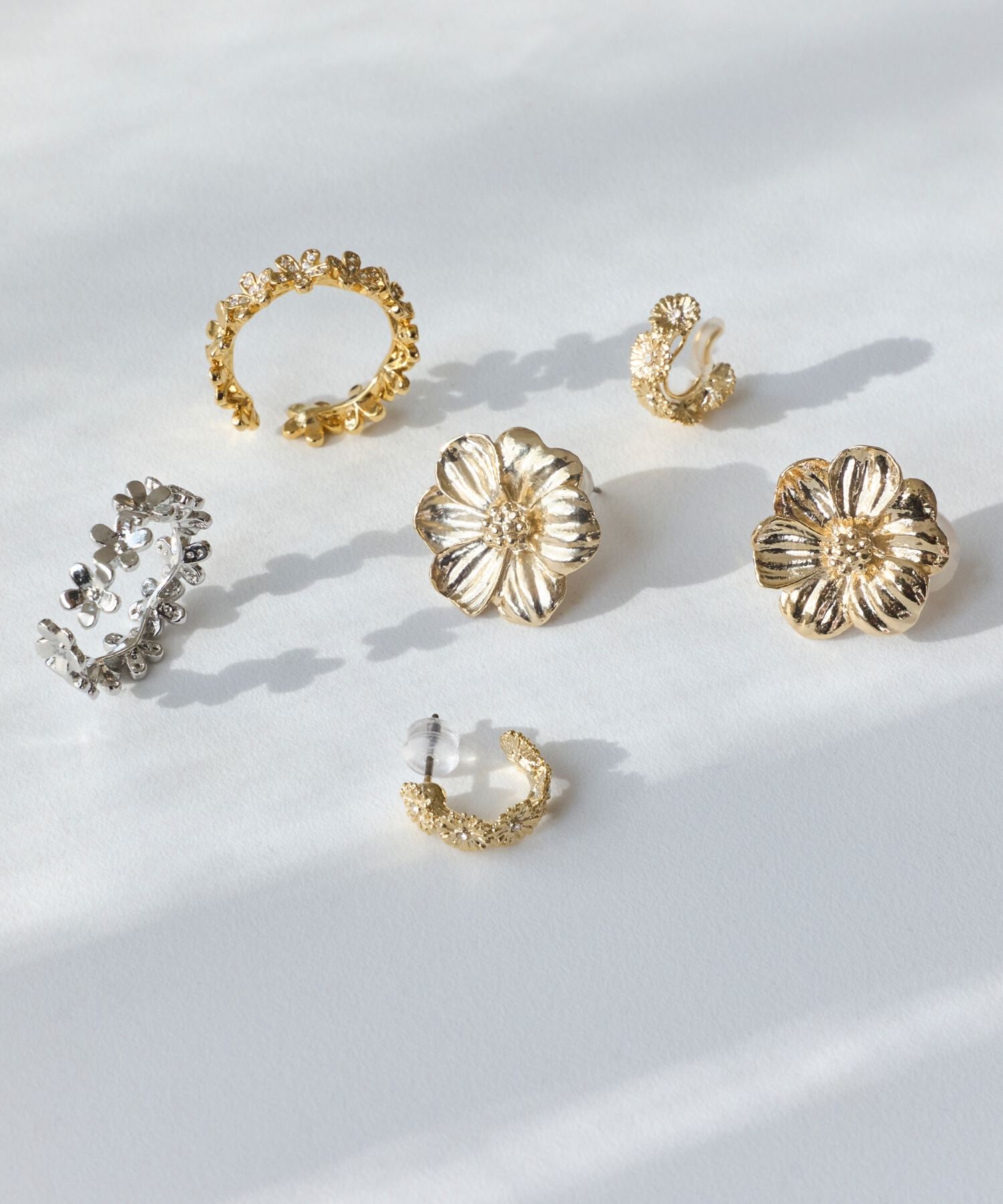 Phoebe「フレグラントフラワーメタルピアス」|ピアス|