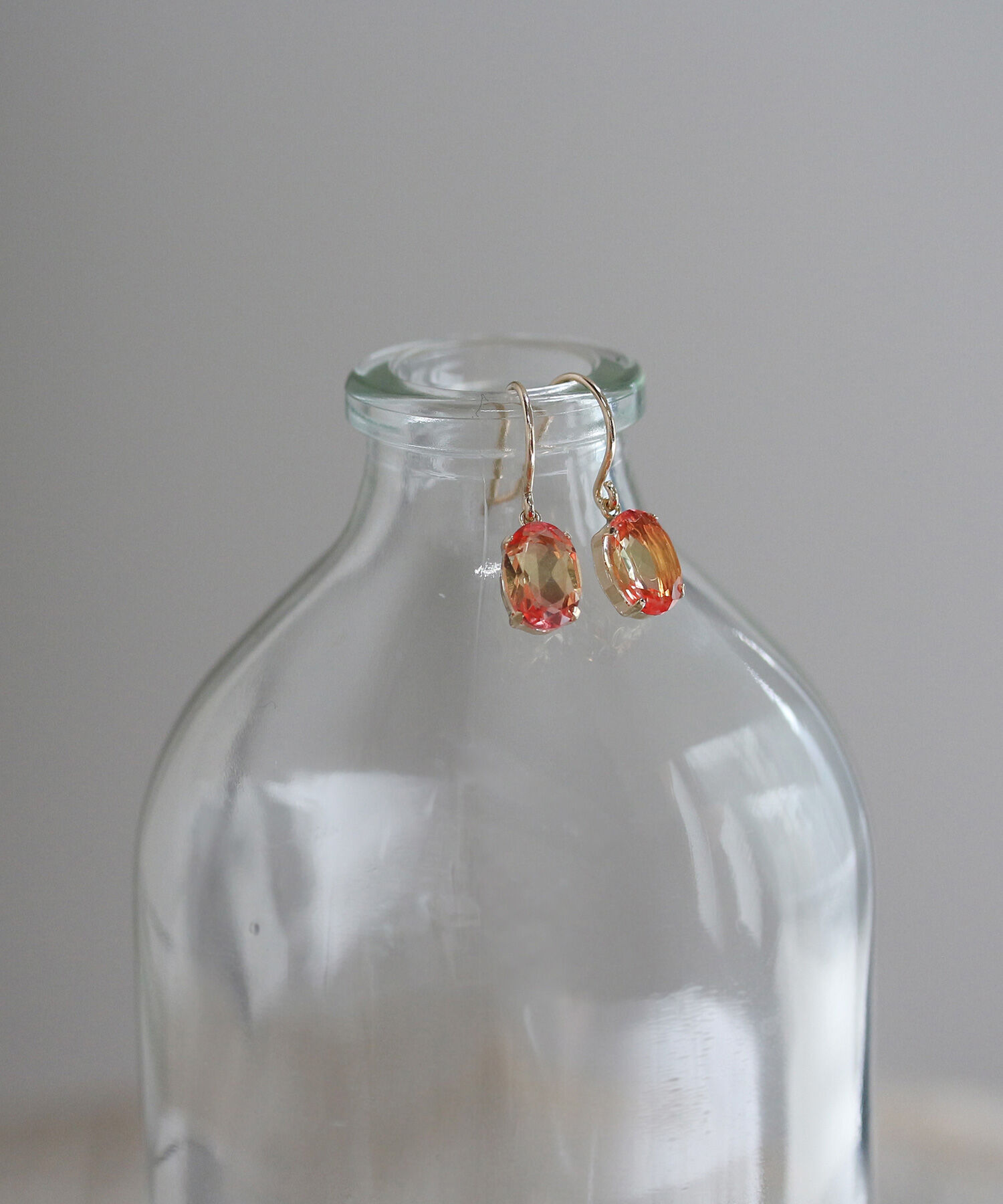  「グラデーションクリスタル フック ピアス | K10YG」|ピアス|イエロー