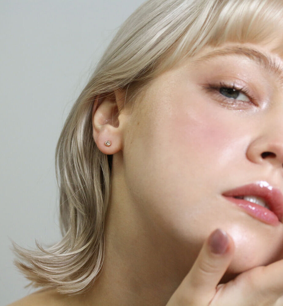  「一石 シャンパンダイヤモンド 0.2ct ピアス | K10YG」|ピアス|